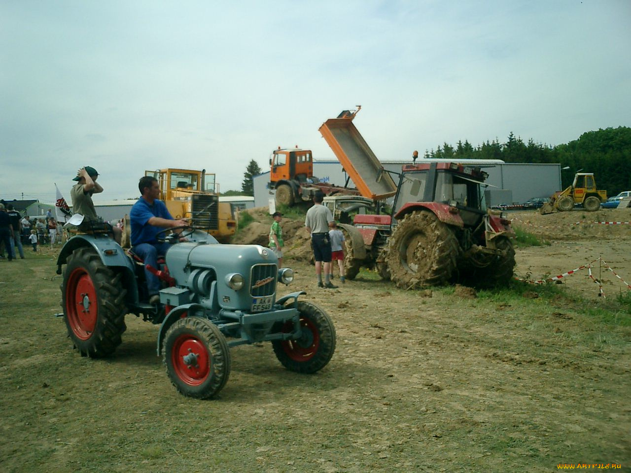 техника, тракторы