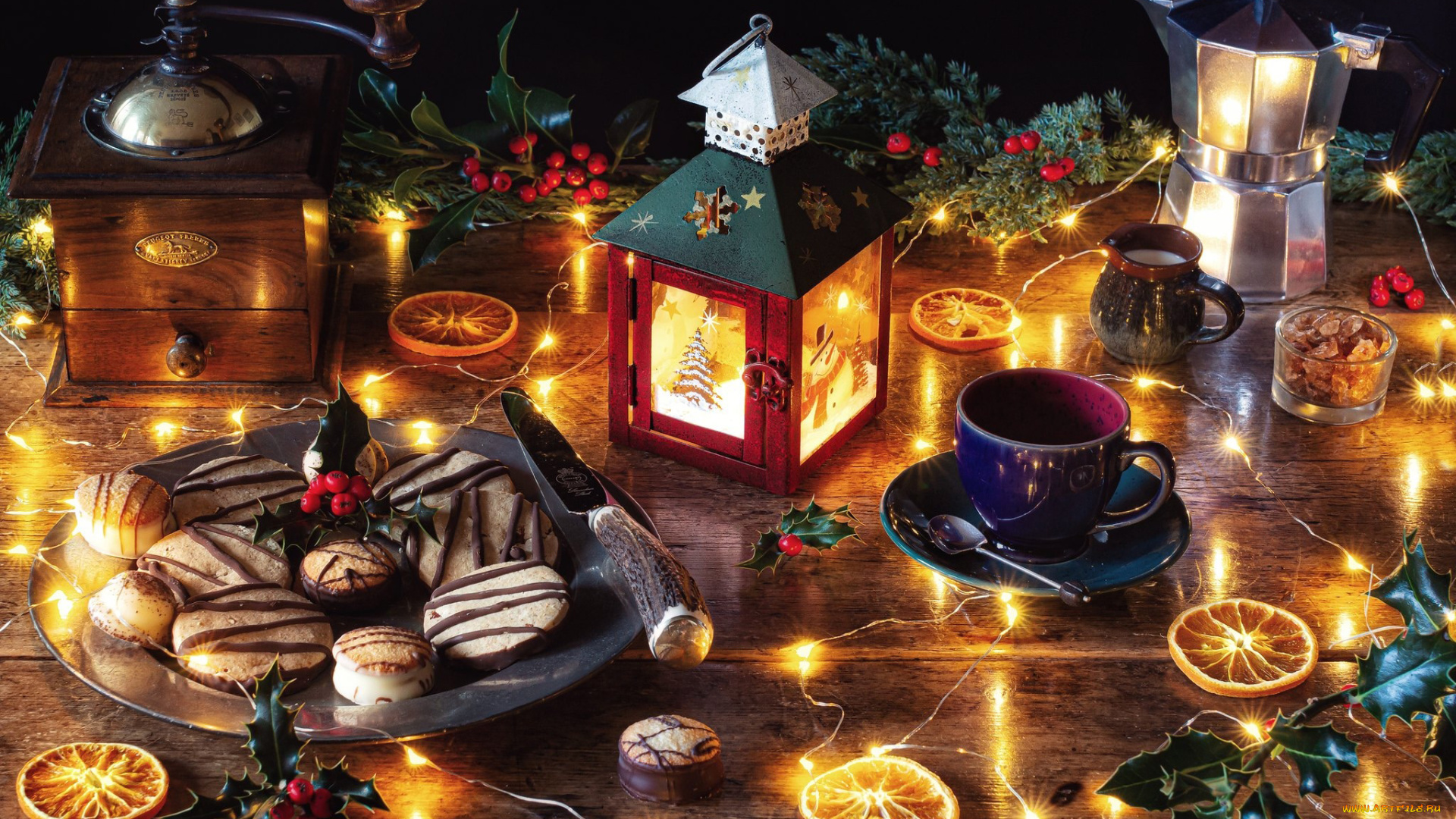 праздничные, угощения, фонарь, кофемолка, печенье, гирлянда