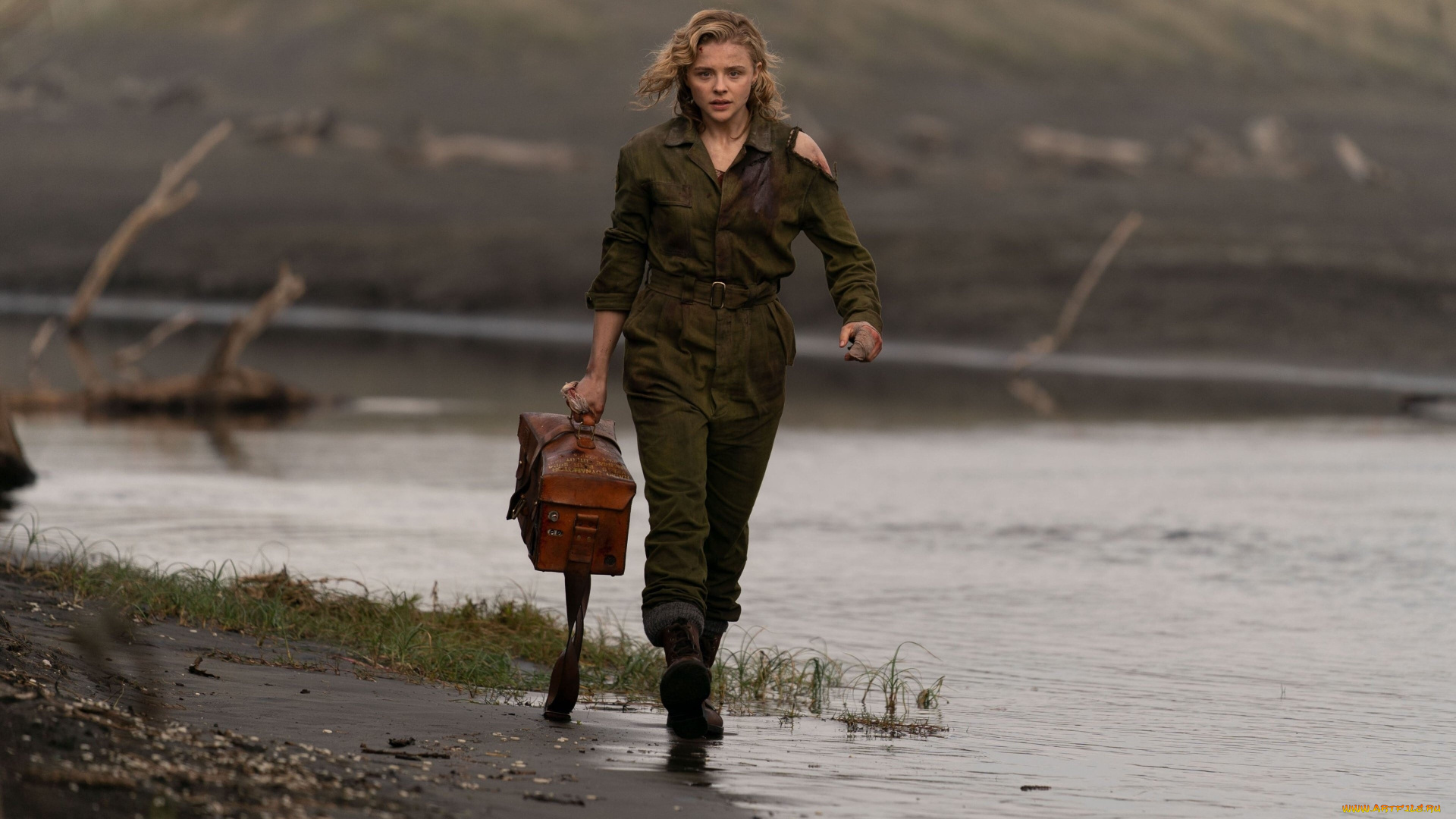 shadow, in, the, cloud, , , 2021, , кино, фильмы, -unknown, , другое, воздушный, бой, кадры, из, фильма, новая, зеландия, сша, хлоя, грейс, морец