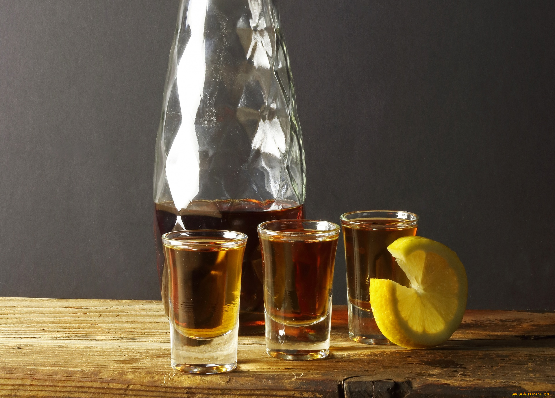 еда, напитки, графин, рюмки, лимон, ликер