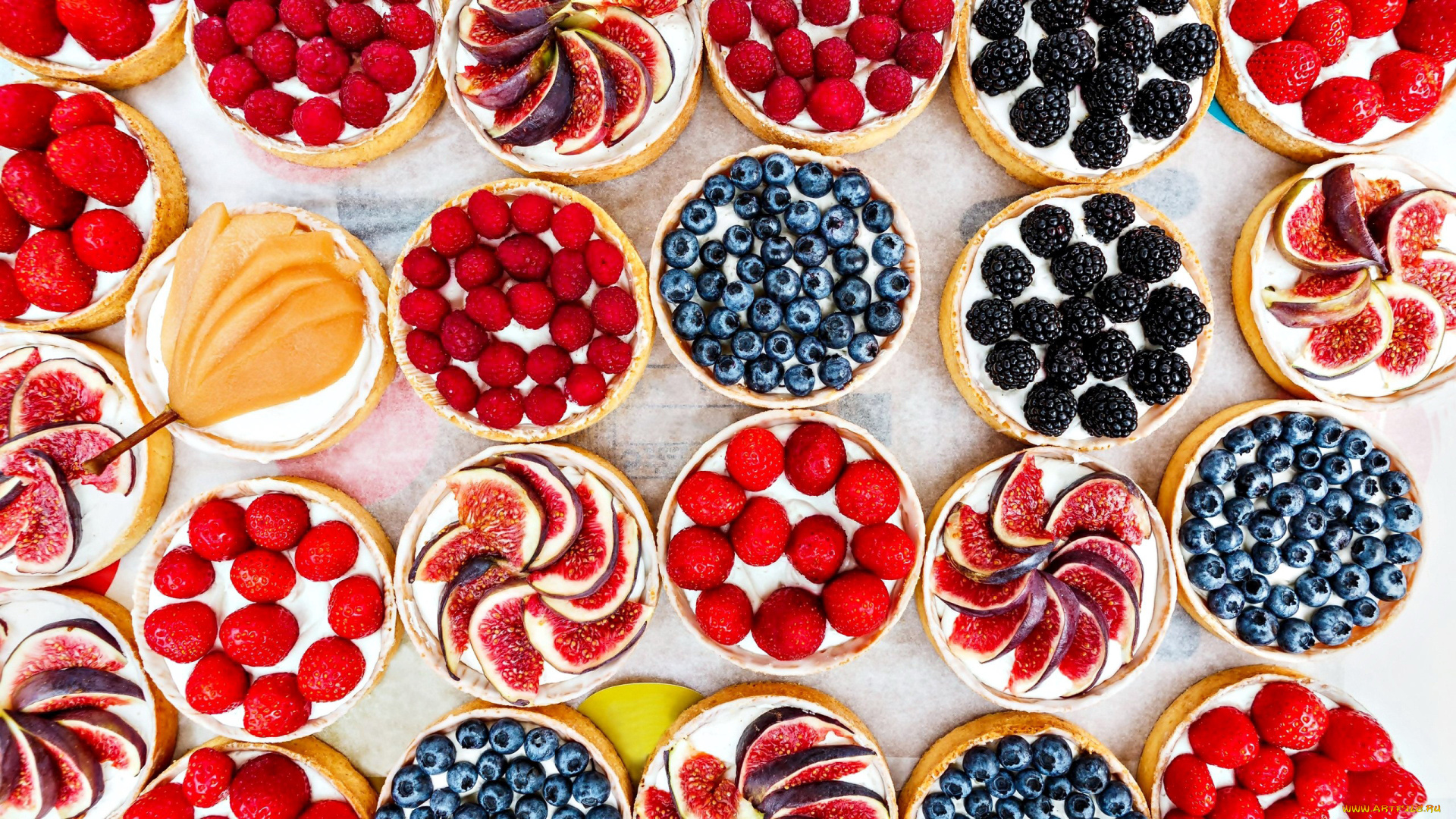 еда, пирожные, , кексы, , печенье, клубника, ассорти, малина, инжир, черника