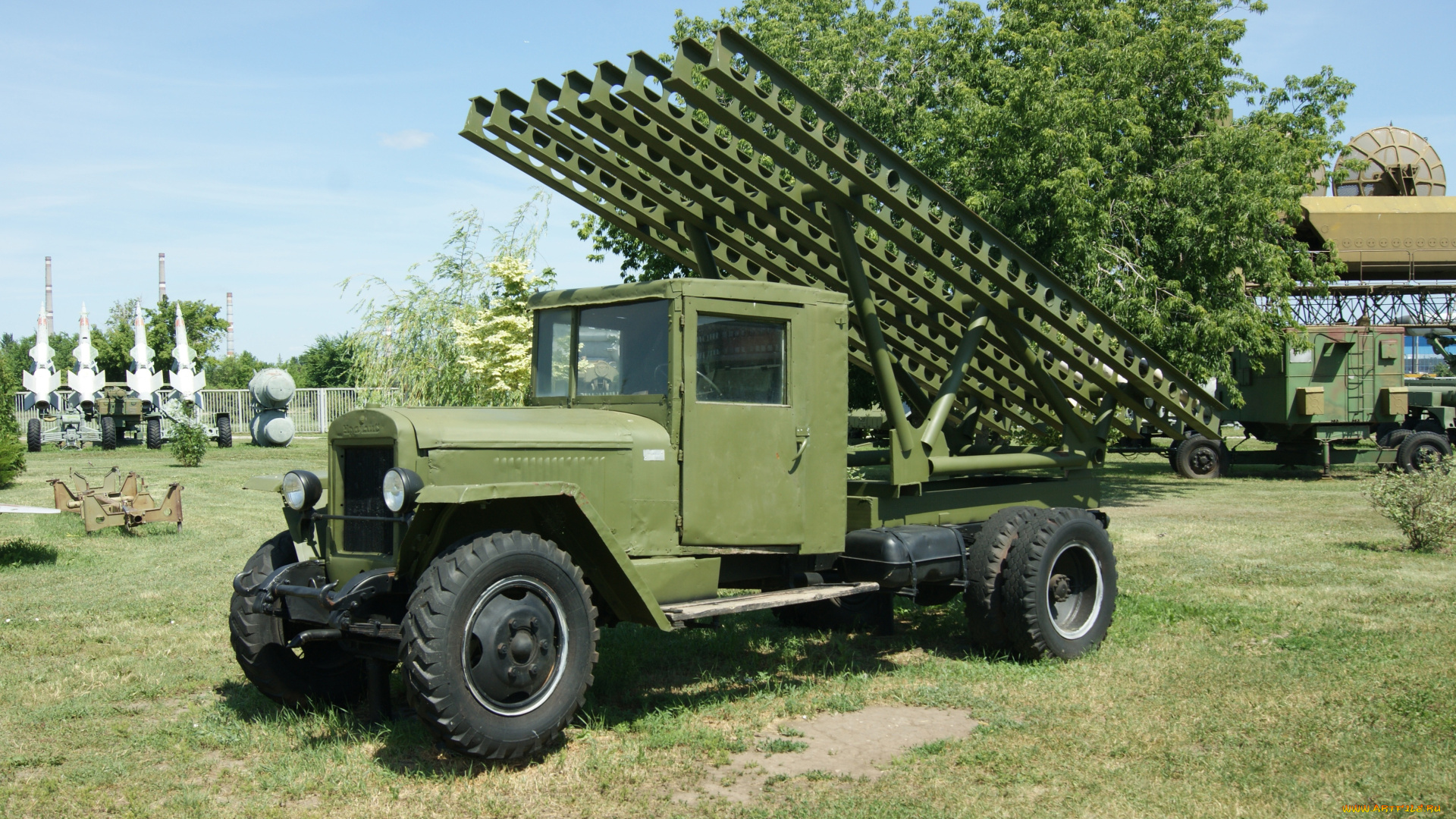 та, самая, катюша, техника, военная, техника, деревья, катюша, трава, небо, радиолокатор, ракеты