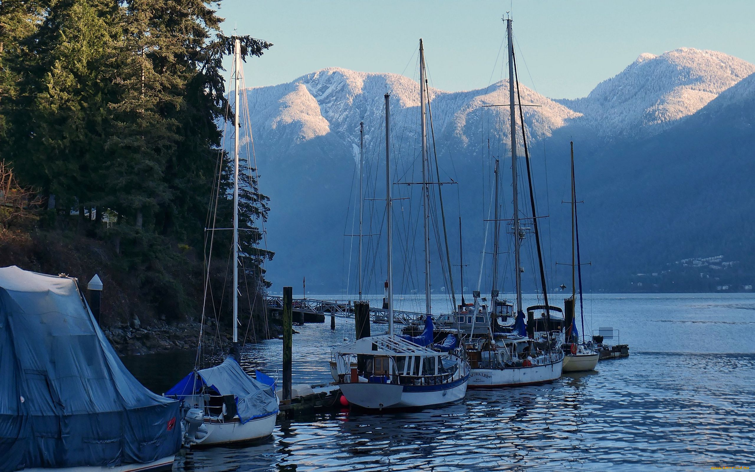 корабли, яхты, горы, озеро