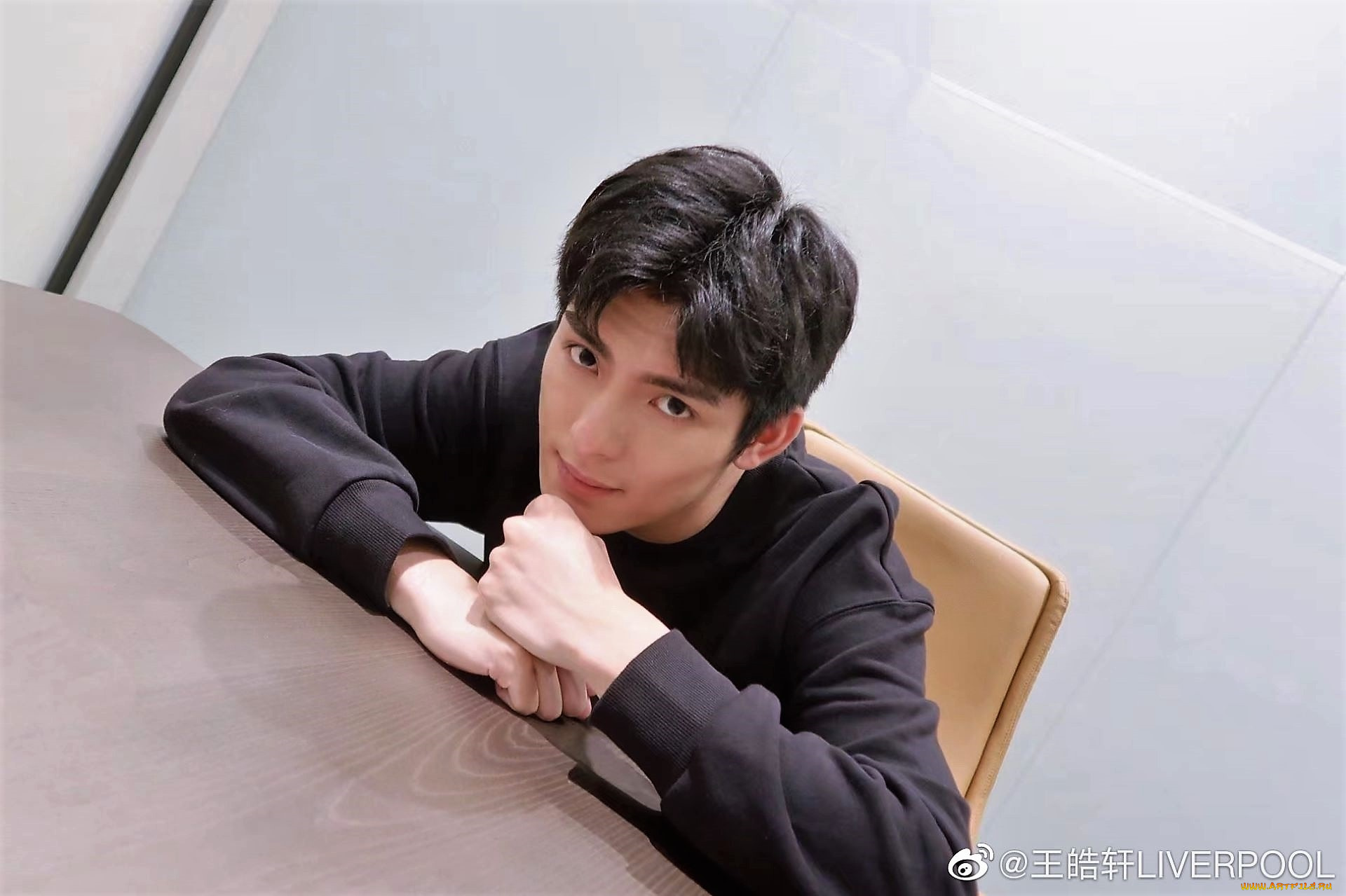 мужчины, wang, hao, xuan, актер, лицо, свитер, стол