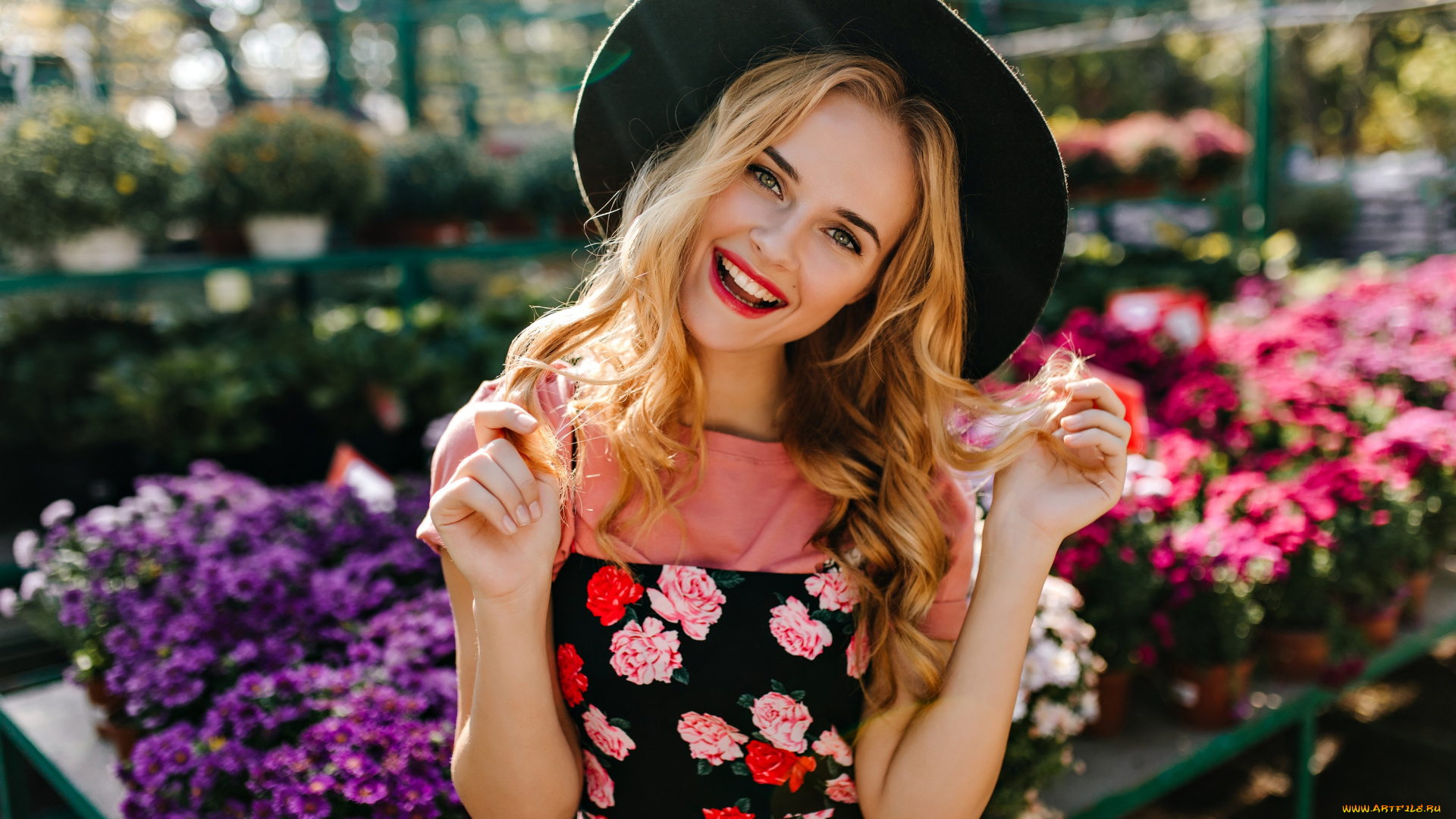 девушка, -, girl, девушки, -, лица, , портреты, девушка, женщина, блондинка, светловолосая, сексуальная, модель, звезда, позирует, разная, обувь, верхняя, стильная, одежда, нижнее, эротическое, бельё, трусы, лифчик, колготки, чулки, аксессуары, макияж, и, множество, элементов, на, фотографии