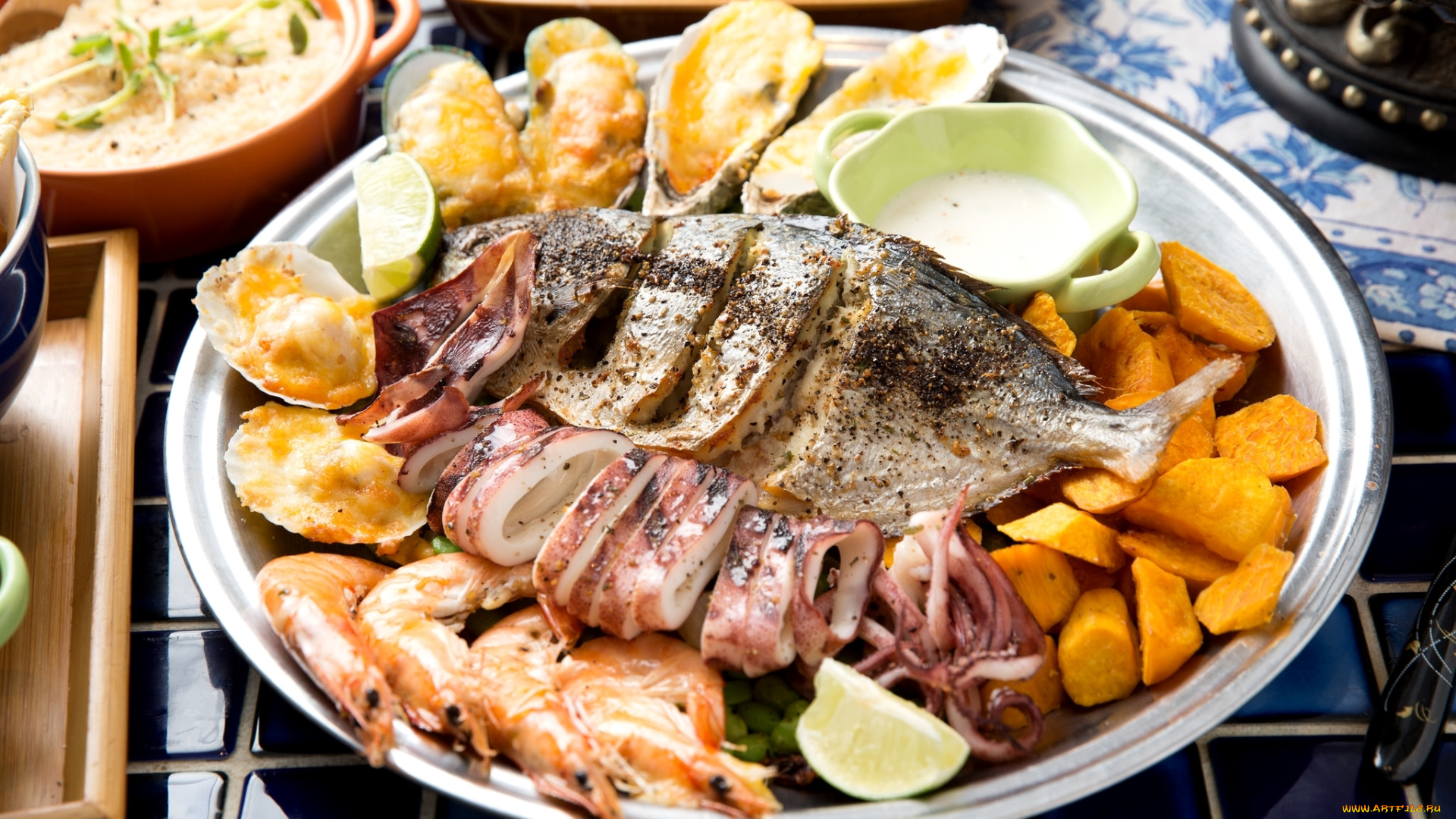 еда, рыбные, блюда, , с, морепродуктами, рыба, мидии, кальмары, креветки, батат