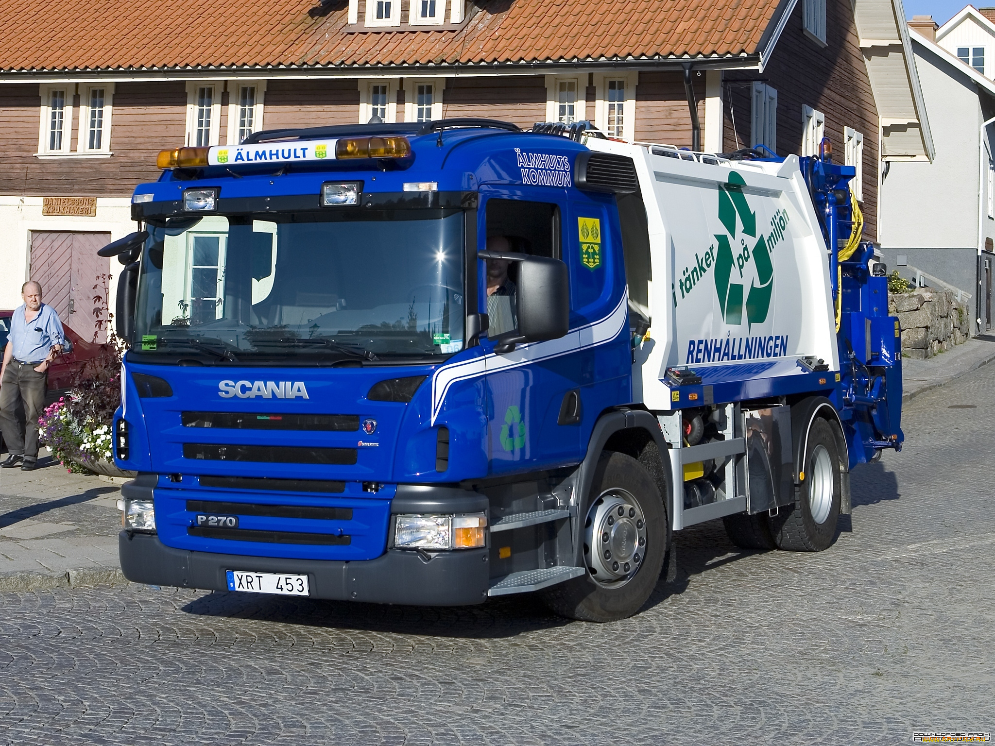 автомобили, мусоровозы