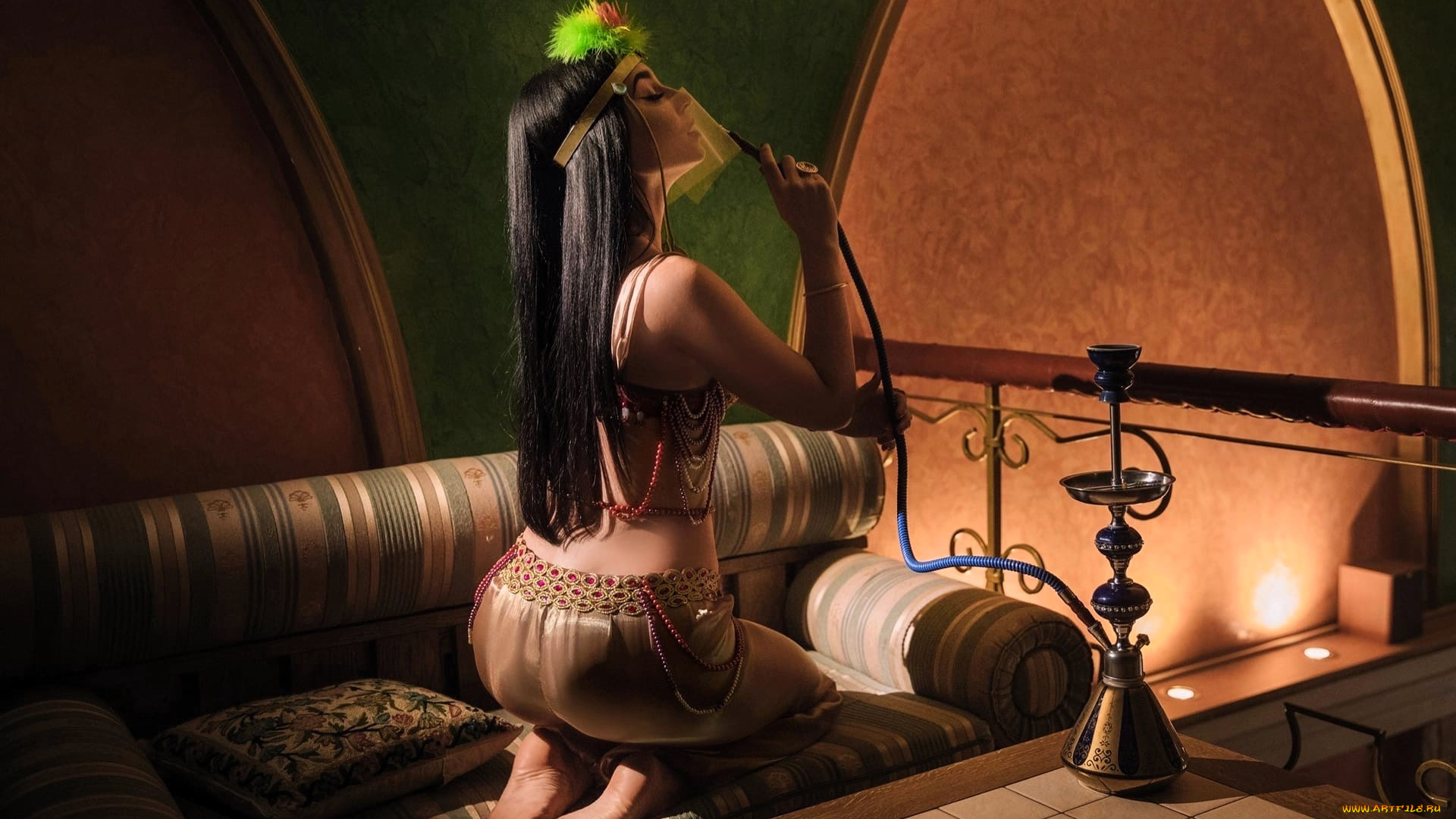 девушки, анна, шаховская, образ, косплей, наряд, костюм, кальян, диван