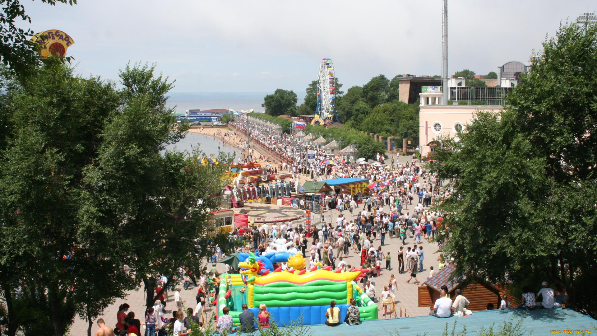 владивосток, набережная, разное, карусели, качели, аттракционы