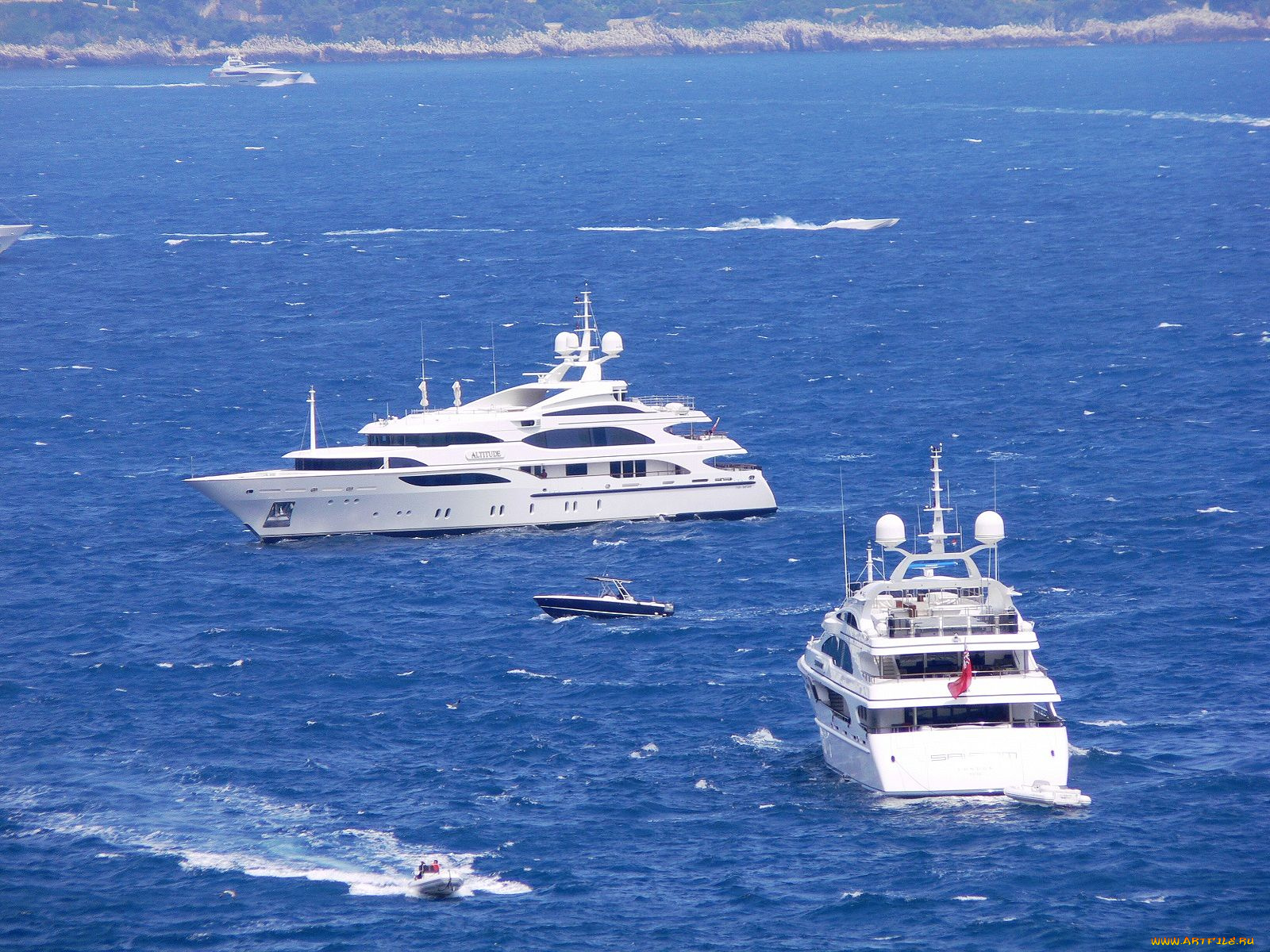 корабли, Яхты