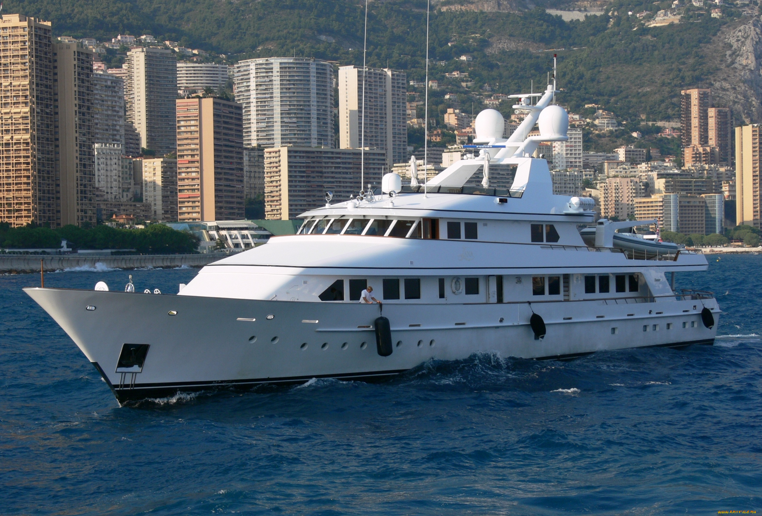 корабли, Яхты