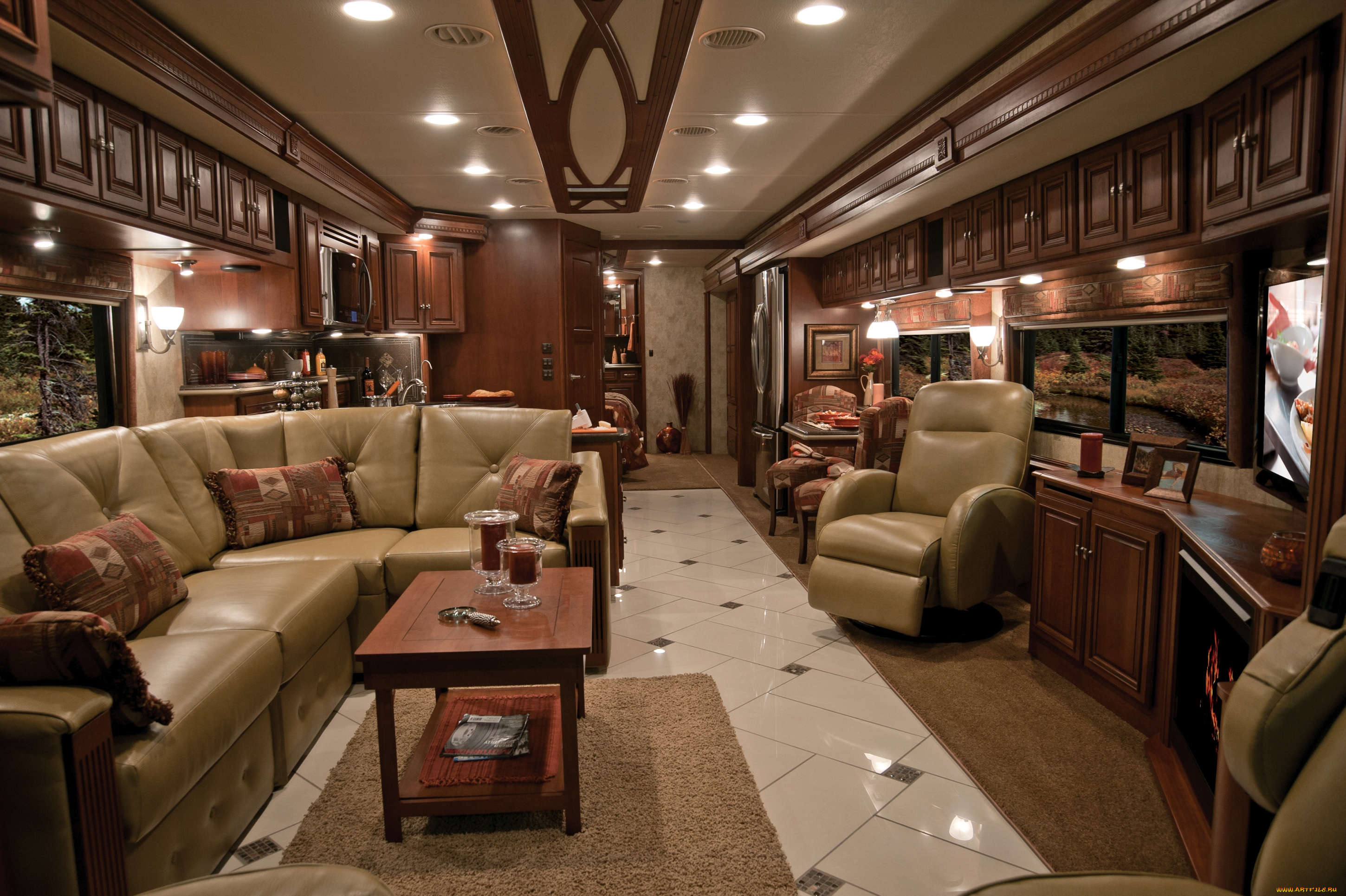 интерьер, гостиная, диван, кресло, шкафы, деревянный