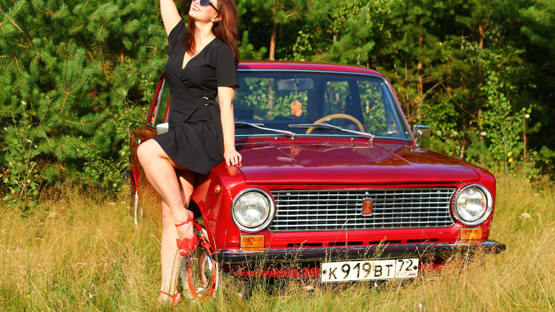 девушка, -, girl, автомобили, -авто, с, девушками, девушка, женщина, шатенка, темноволосая, сексуальная, модель, звезда, позирует, разная, обувь, верхняя, стильная, одежда, нижнее, эротическое, бельё, трусы, лифчик, колготки, чулки, аксессуары, макияж, и, множество, элементов, на, фотографии