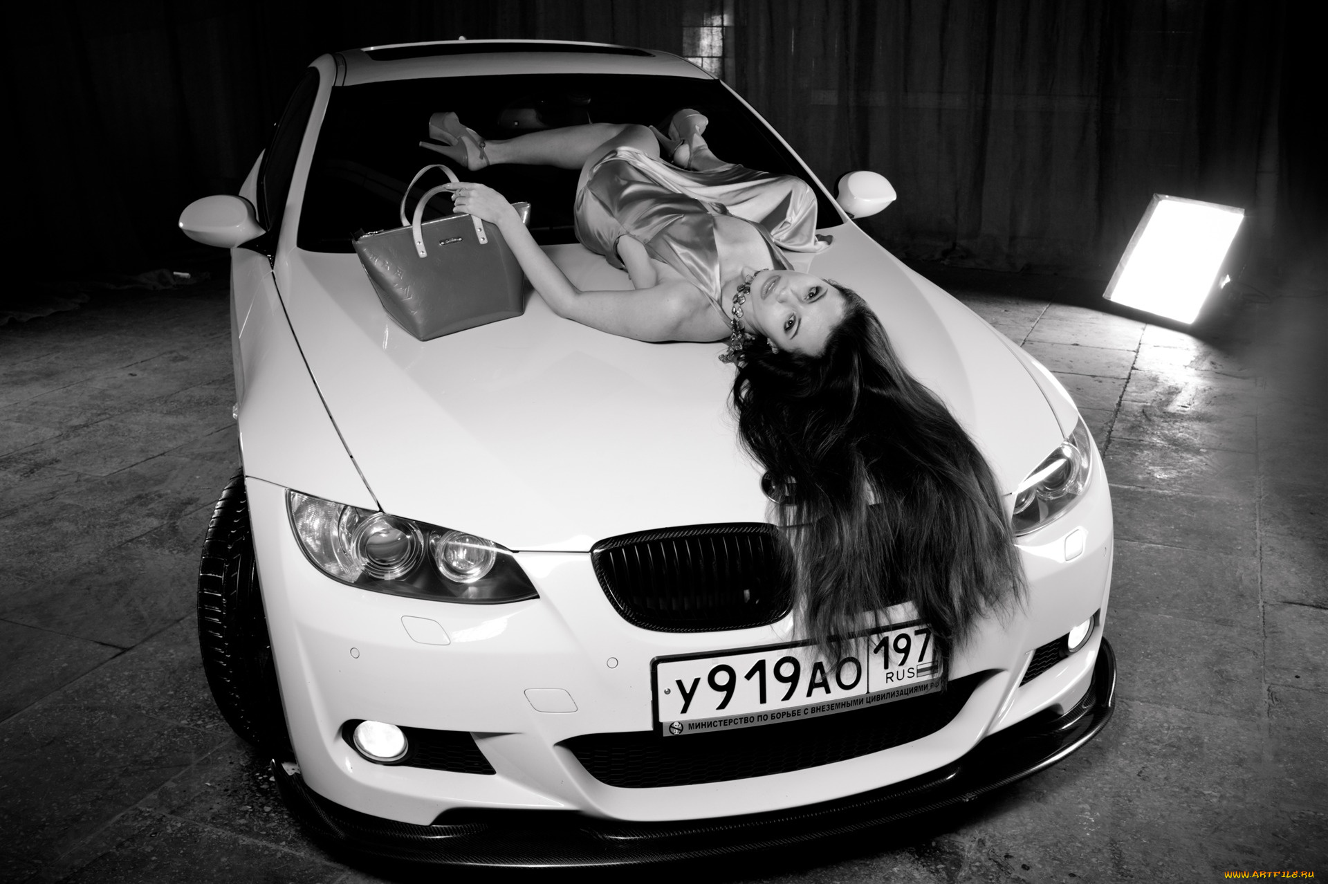 девушка, -, girl, автомобили, -авто, с, девушками, девушка, женщина, брюнетка, темноволосая, сексуальная, модель, звезда, позирует, разная, обувь, верхняя, стильная, одежда, нижнее, эротическое, бельё, трусы, лифчик, колготки, чулки, аксессуары, макияж, и, множество, элементов, на, фотографии