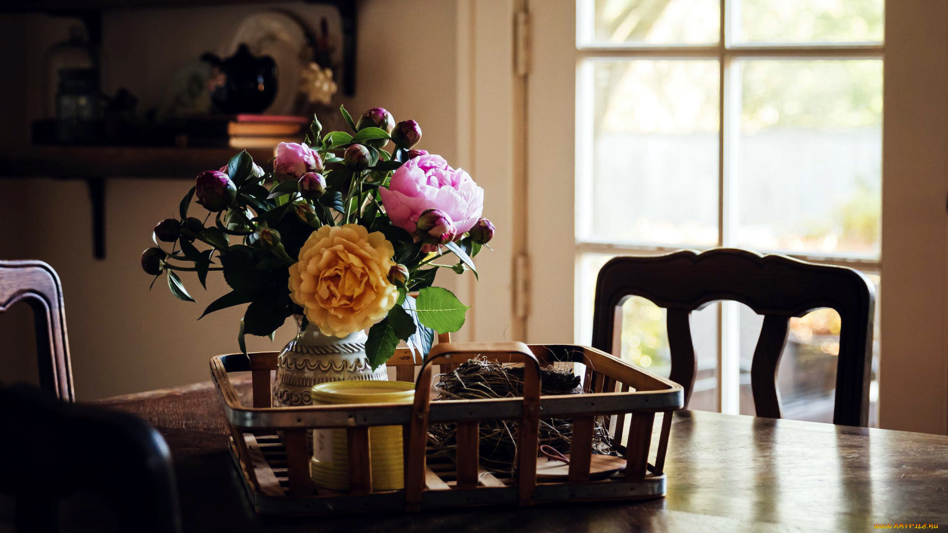 интерьер, столовая, букет, роза, пионы, бутоны