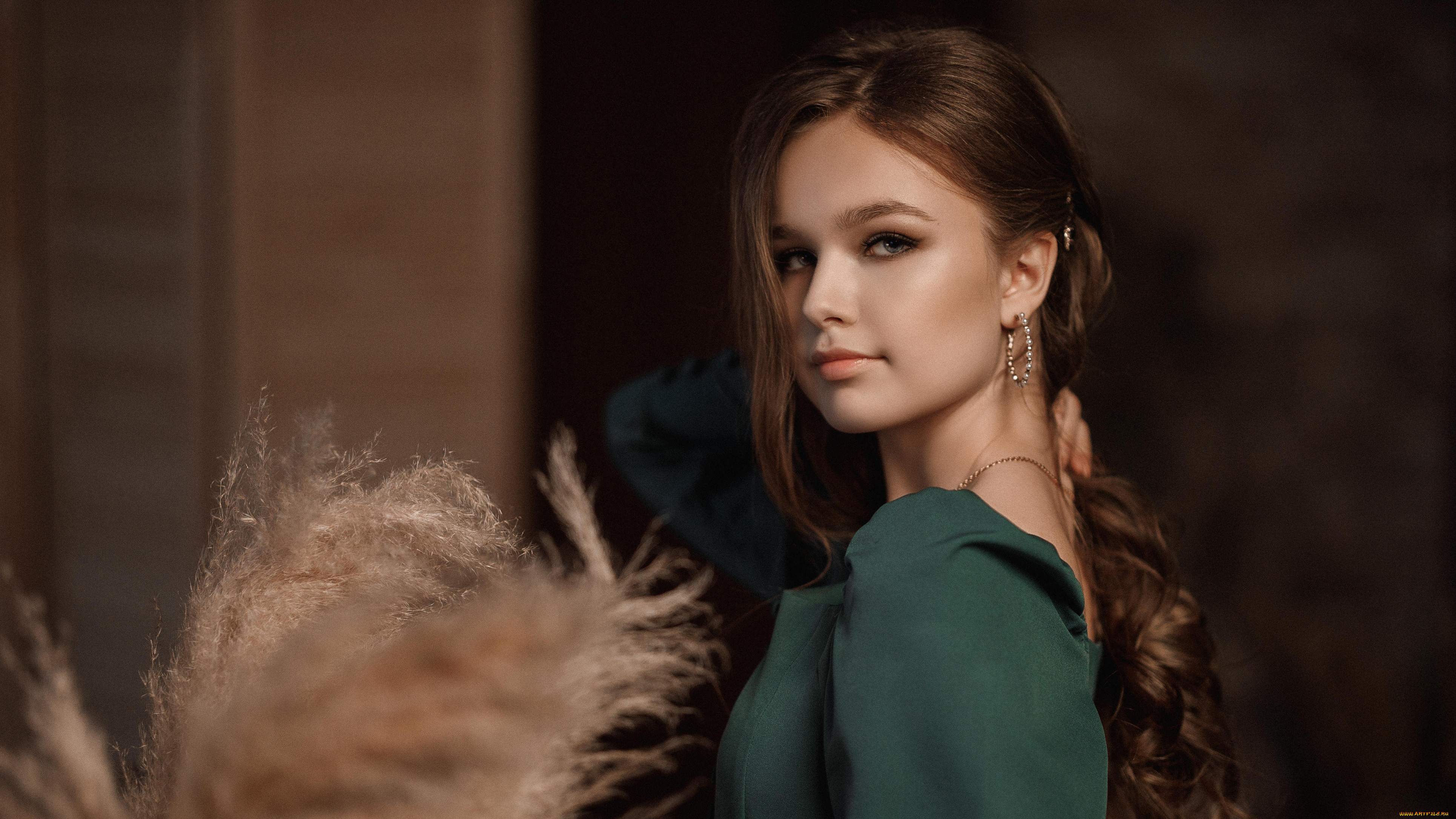 девушки, -, брюнетки, , шатенки, брюнетка, зеленое, платье, длинные, волосы