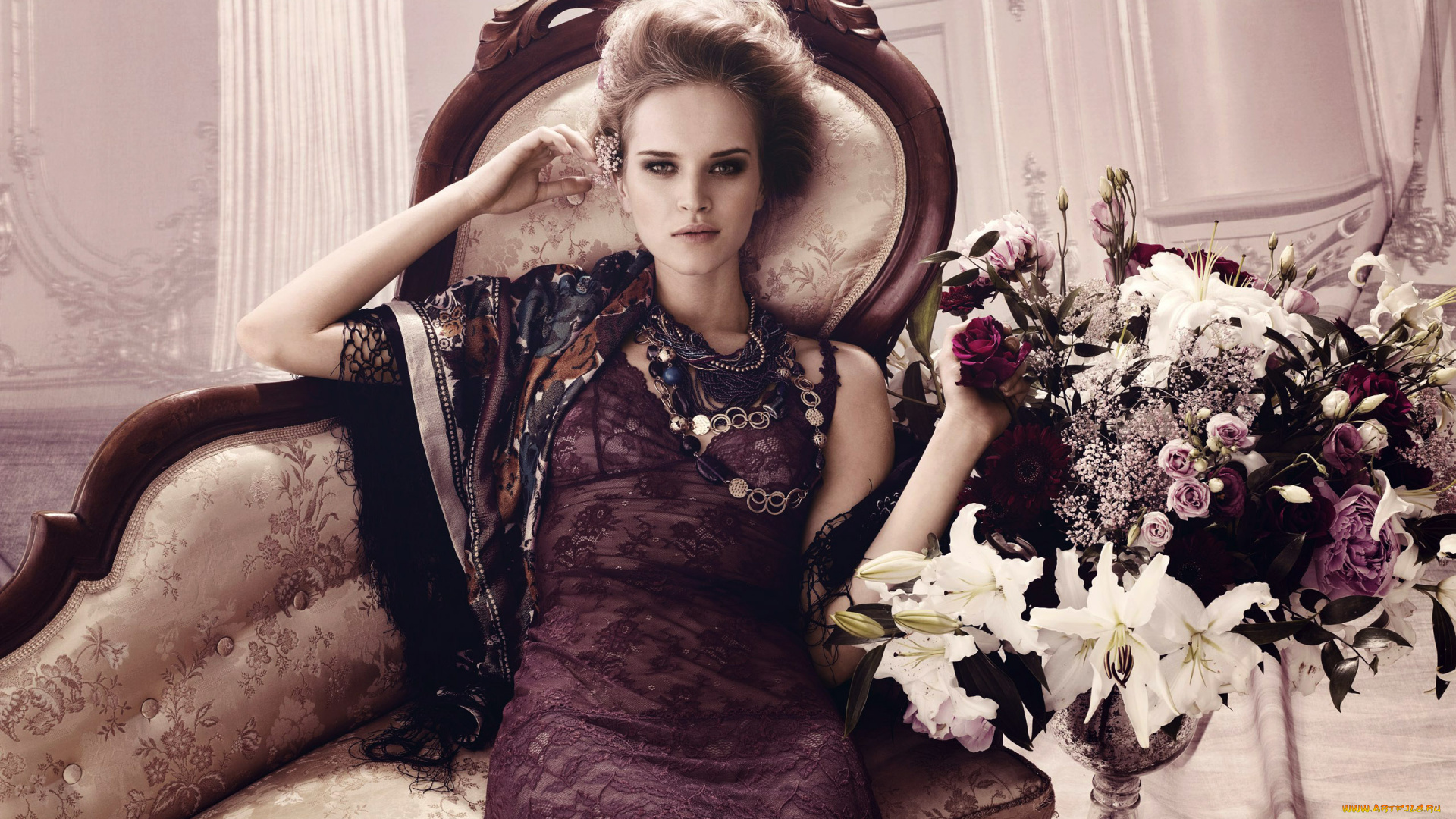 Iza, Olak, девушки