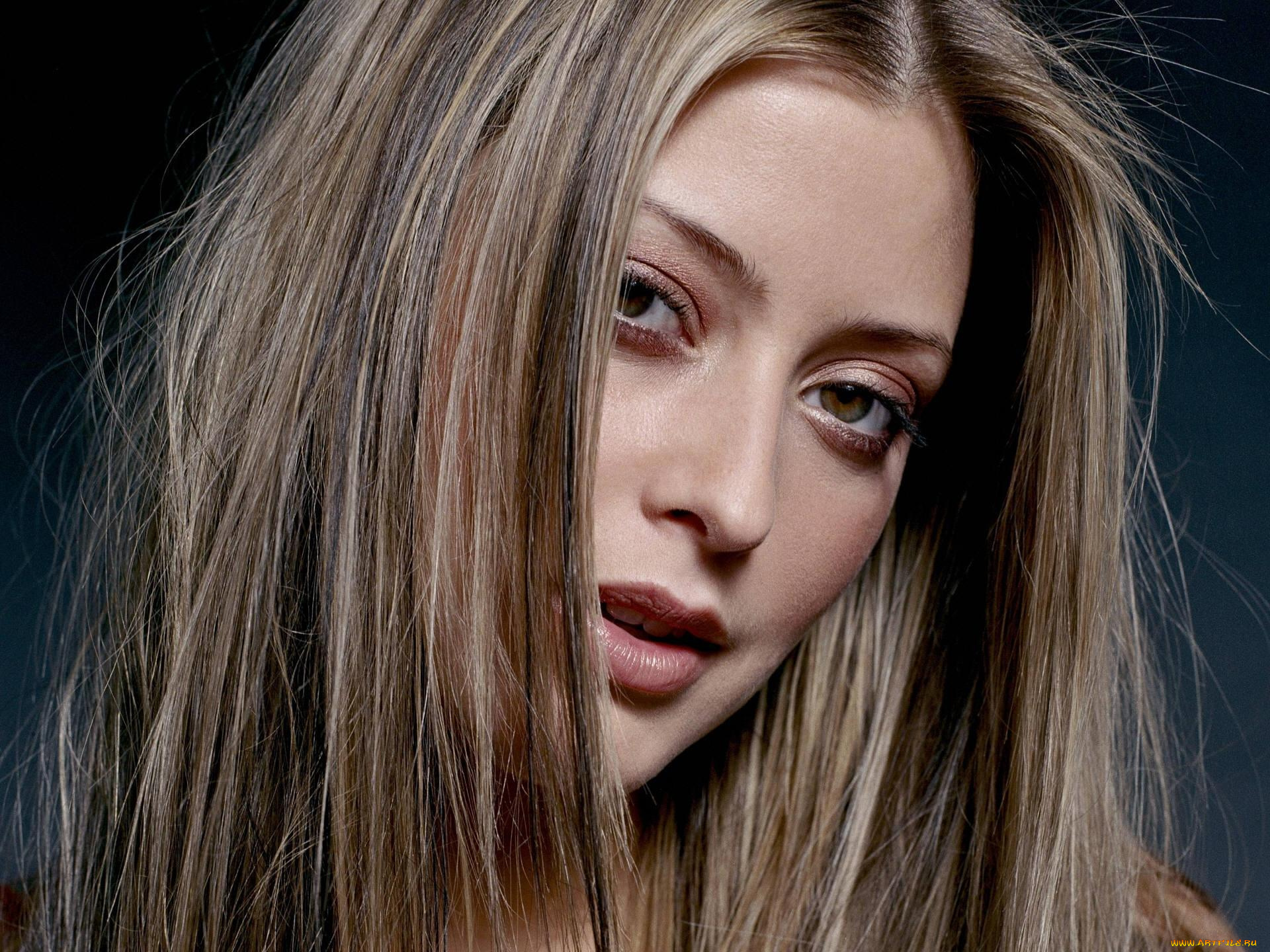 Holly, Valance, девушки