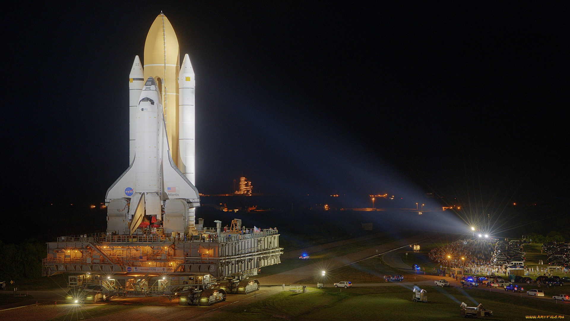 atlantis, in, spotlight, космос, космодромы, стартовые, площадки, транспортировка, шаттл, атлантис