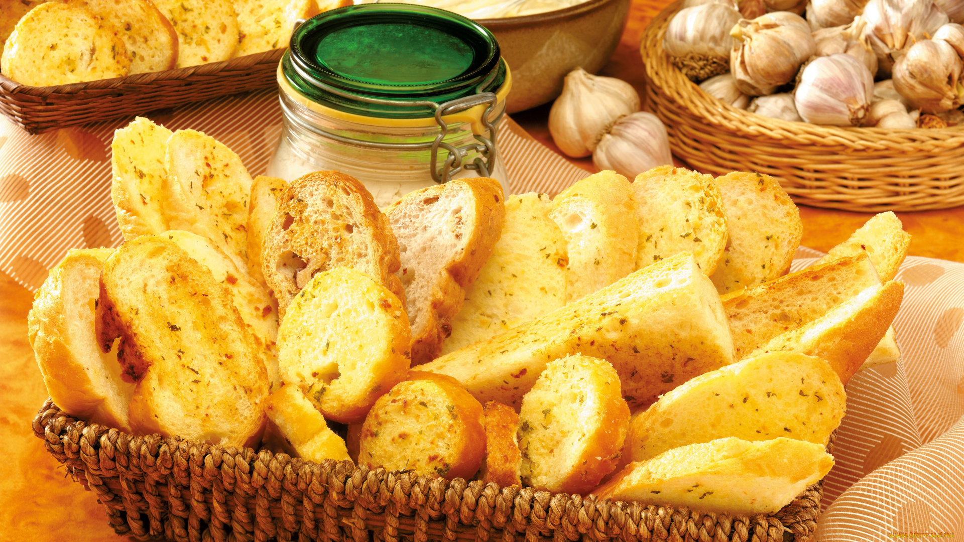 еда, хлеб, выпечка, чеснок