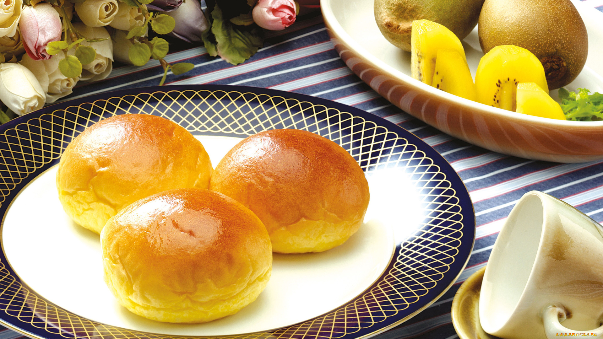 еда, хлеб, выпечка, кружка, тарелка, булочки, киви, цветы