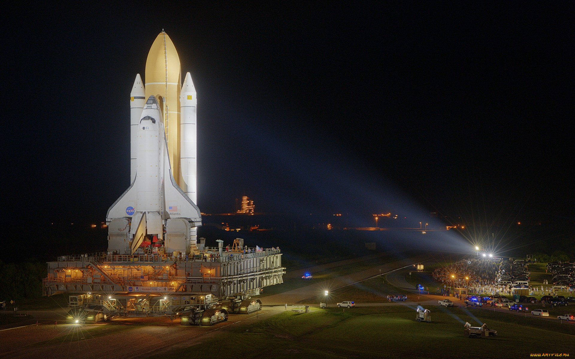 atlantis, in, spotlight, космос, космодромы, стартовые, площадки, транспортировка, шаттл, атлантис