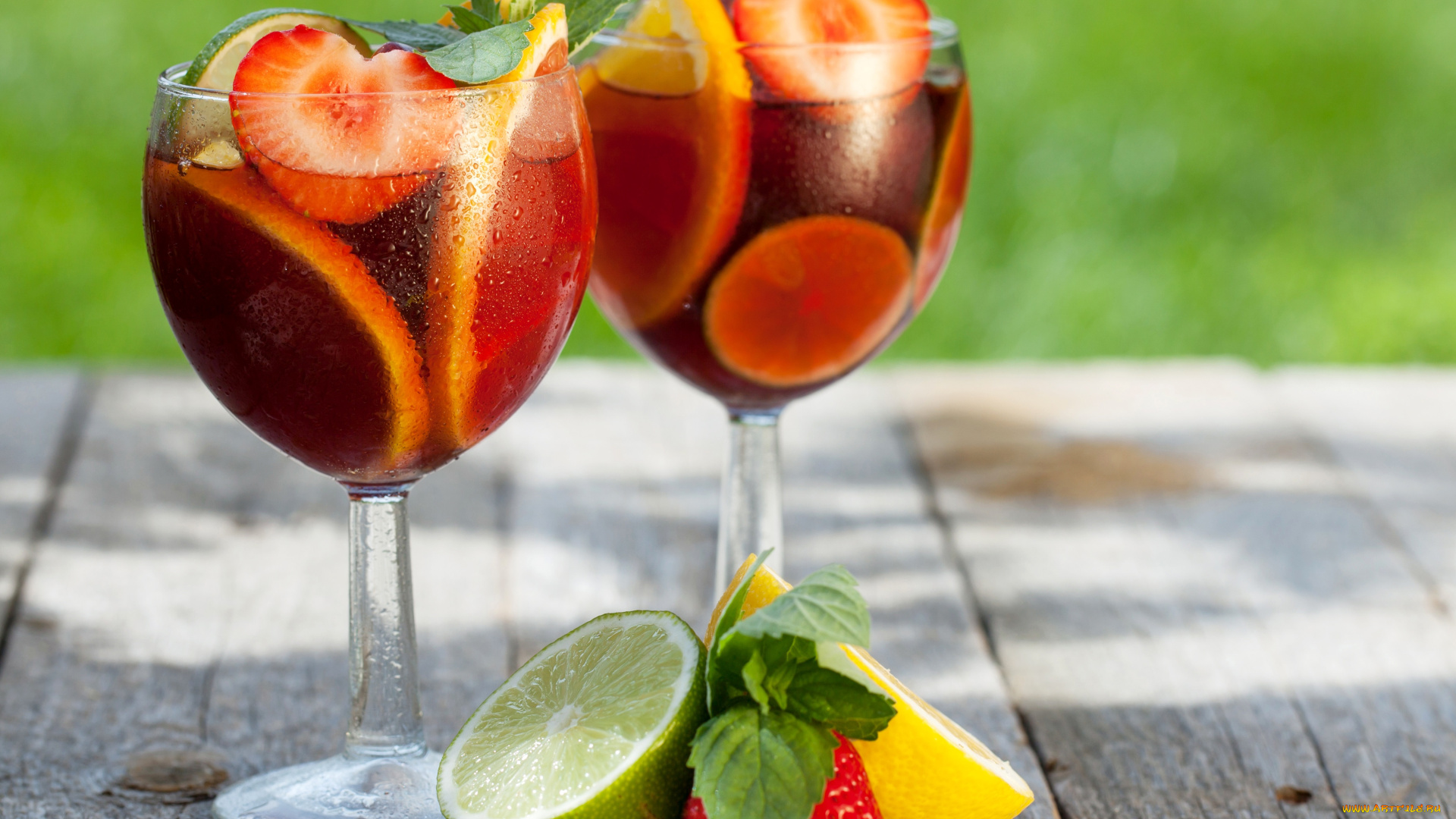 еда, напитки, , коктейль, боке, листья, капли, ягода, фрукты, напиток, бокалы, клубника, лимон, лайм