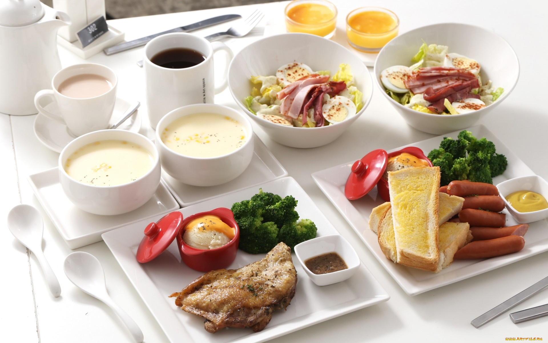 еда, разное, завтрак, чай, кофе, суп, мясо, сосиски, хлеб, соусы, брокколи, салат, ассорти