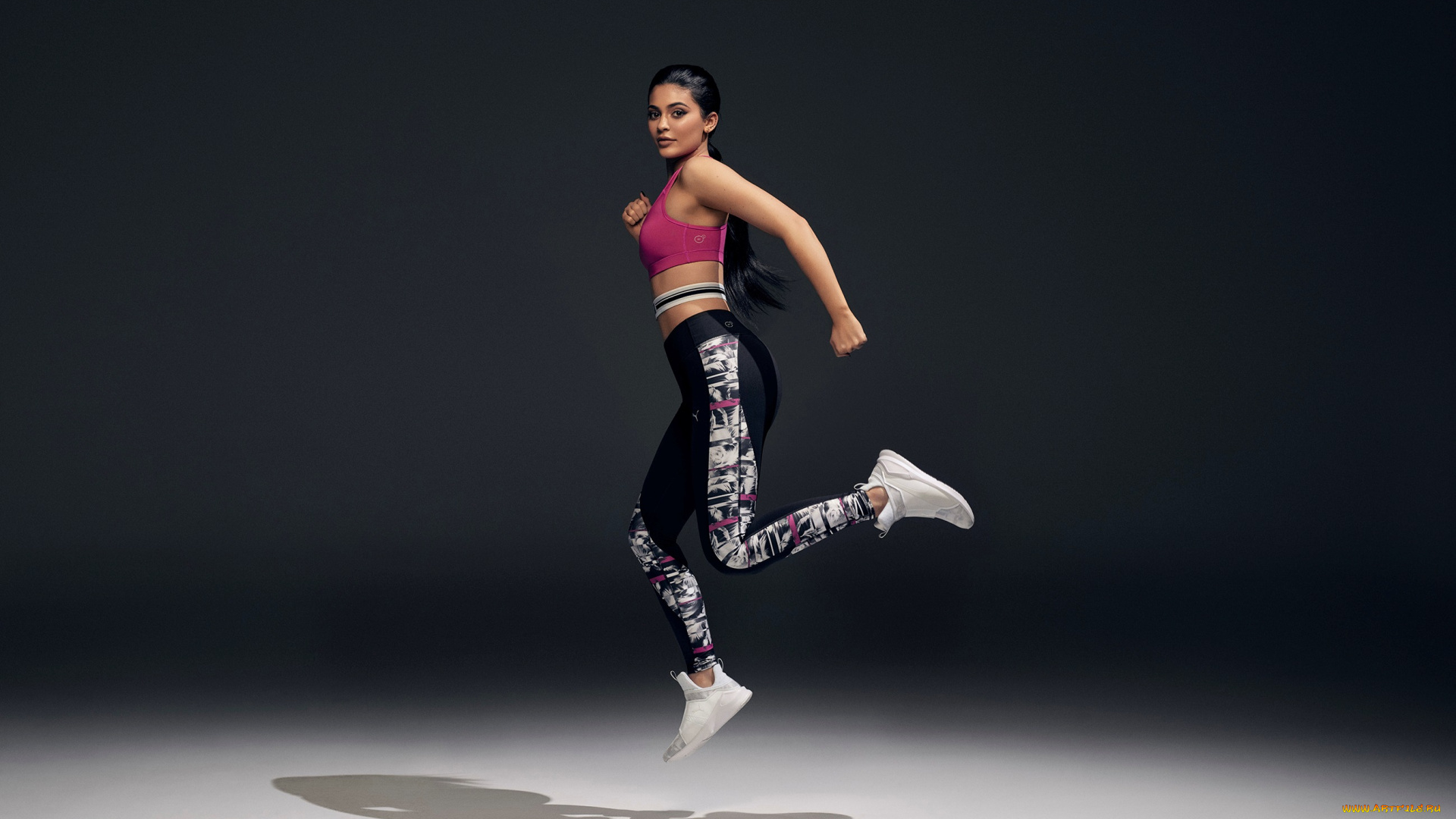 девушки, -unsort, , брюнетки, , шатенки, кроссовки, прыжок, kylie, jenner, штаны, топ