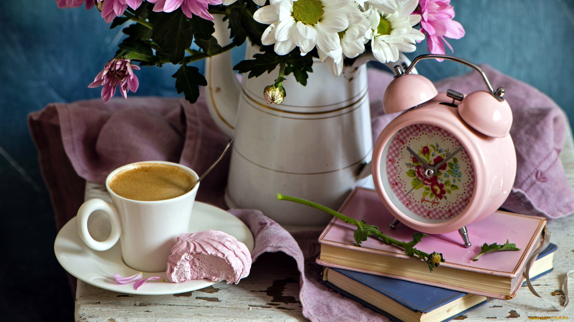 еда, кофе, , кофейные, зёрна, зефир, хризантемы, книги, будильник