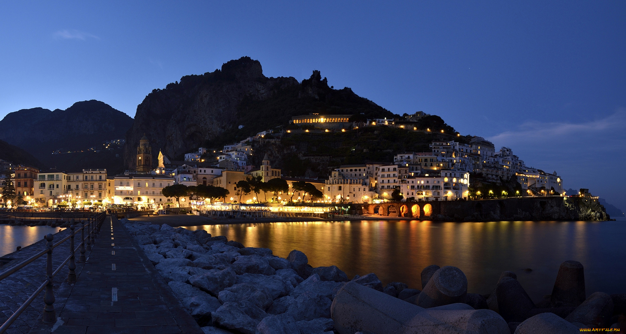 италия, города, -, огни, ночного, города, горы, ночь, деревья, освещение, здания, фонари, камни, водоем