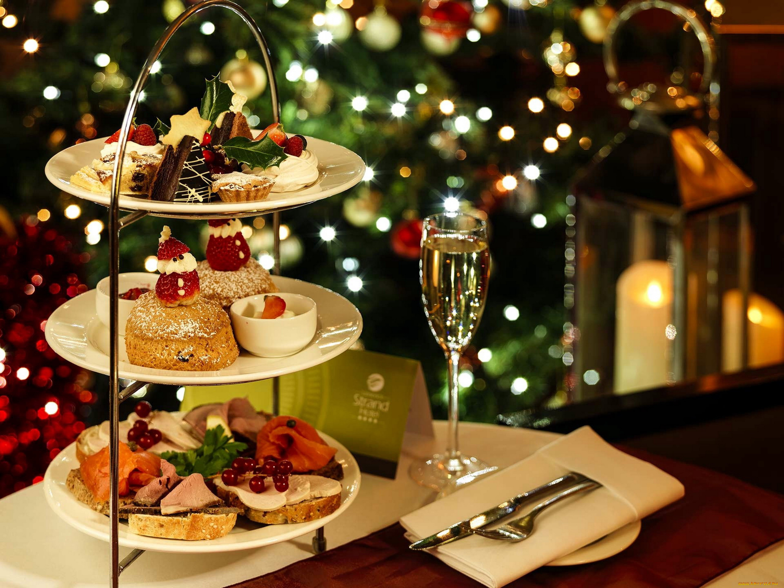 праздничные, угощения, елка, бутерброды, пирожные