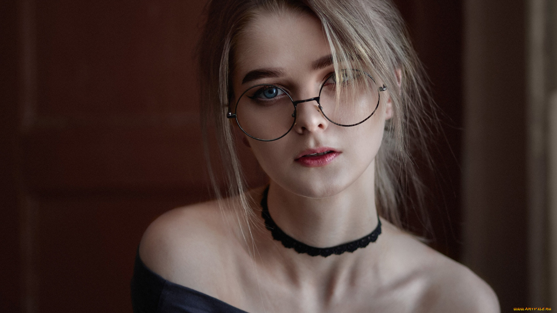 красотка, девушки, -, лица, , портреты, девушка, женщина, шатенка, темноволосая, сексуальная, модель, звезда, позирует, разная, обувь, верхняя, стильная, одежда, нижнее, эротическое, бельё, трусы, лифчик, колготки, чулки, аксессуары, макияж, и, множество, элементов, на, фотографии