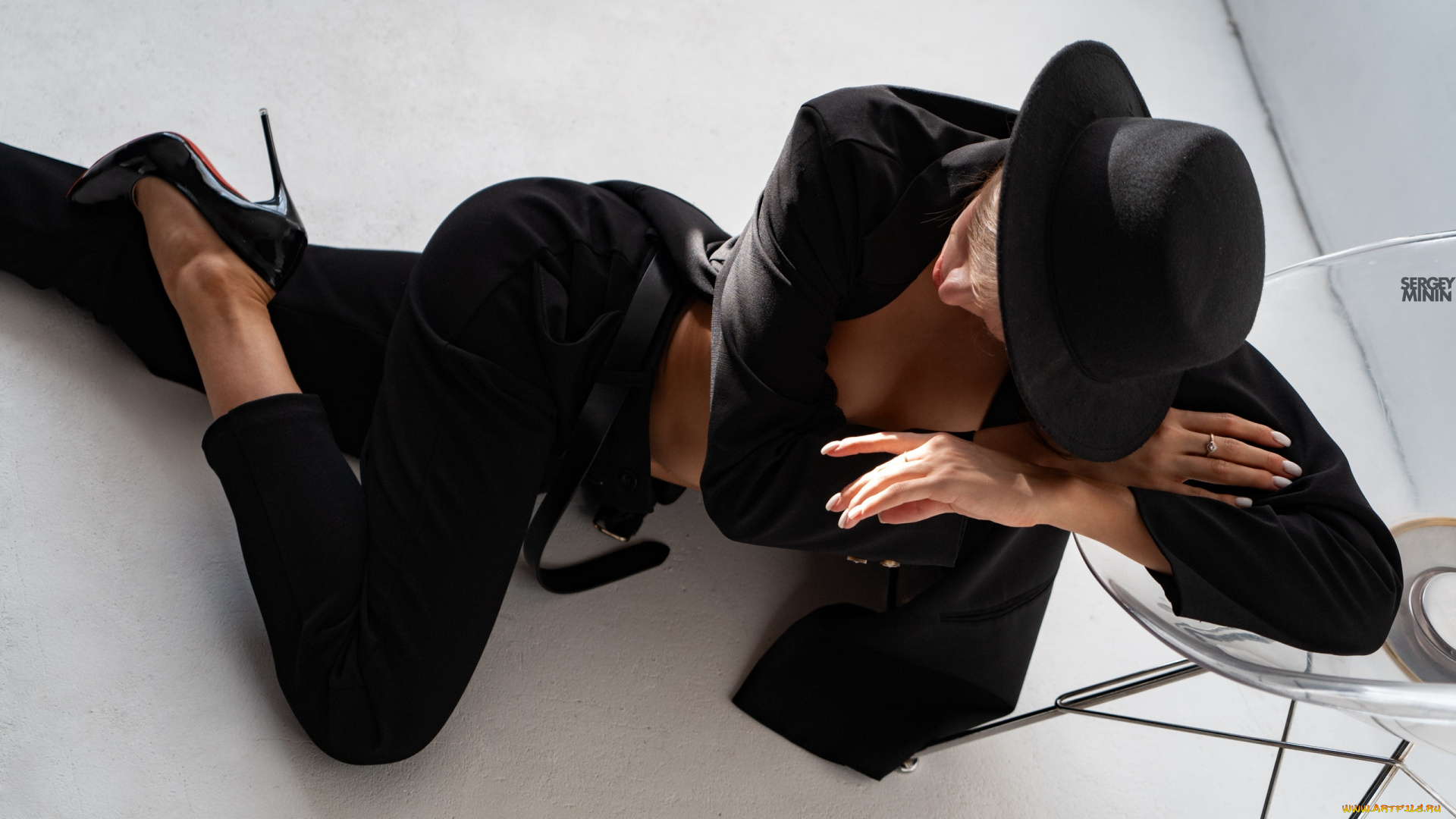 сексуальная, девушка, девушки, -, блондинки, , светловолосые, девушка, женщина, блондинка, светловолосая, сексуальная, модель, звезда, позирует, разная, обувь, верхняя, стильная, одежда, нижнее, эротическое, бельё, трусы, лифчик, колготки, чулки, аксессуары, макияж, и, множество, элементов, на, фотографии