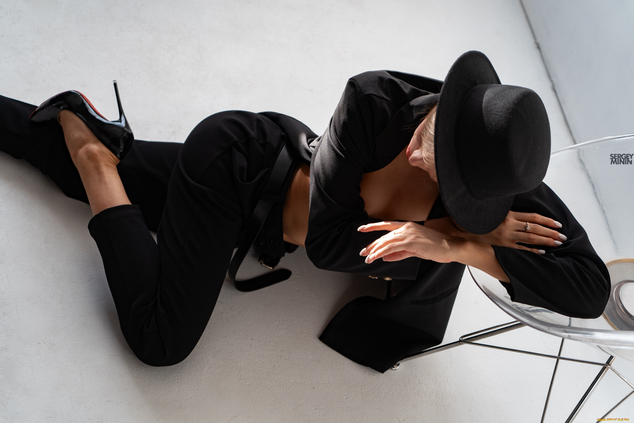 сексуальная, девушка, девушки, -, блондинки, , светловолосые, девушка, женщина, блондинка, светловолосая, сексуальная, модель, звезда, позирует, разная, обувь, верхняя, стильная, одежда, нижнее, эротическое, бельё, трусы, лифчик, колготки, чулки, аксессуары, макияж, и, множество, элементов, на, фотографии