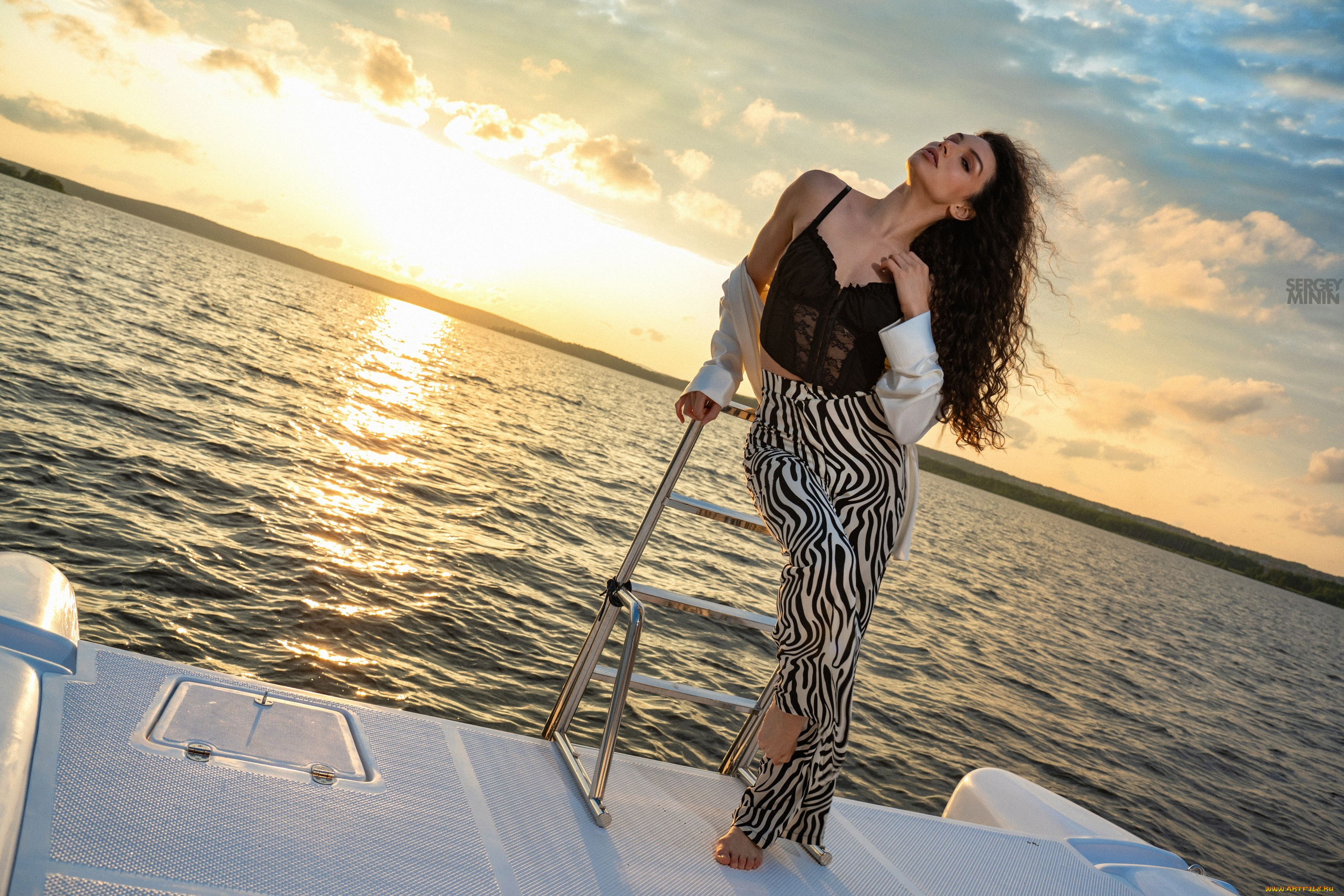 сексуальная, девушка, девушки, -, брюнетки, , шатенки, девушка, женщина, брюнетка, темноволосая, сексуальная, модель, звезда, позирует, разная, обувь, верхняя, стильная, одежда, нижнее, эротическое, бельё, трусы, лифчик, колготки, чулки, аксессуары, макияж, и, множество, элементов, на, фотографии