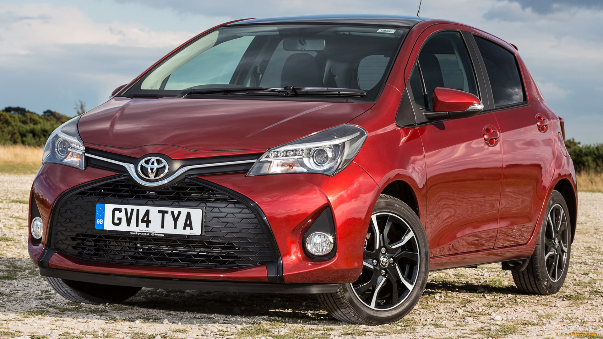 автомобили, toyota, 2014г, красный, uk-spec, 5-door, yaris