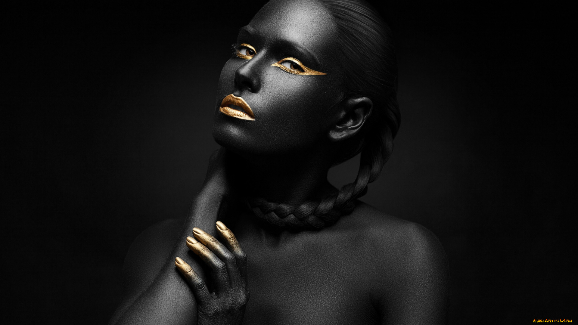 девушки, -unsort, , креатив, стиль, девушка, модель, черный, цвет, руки, взгляд, коса