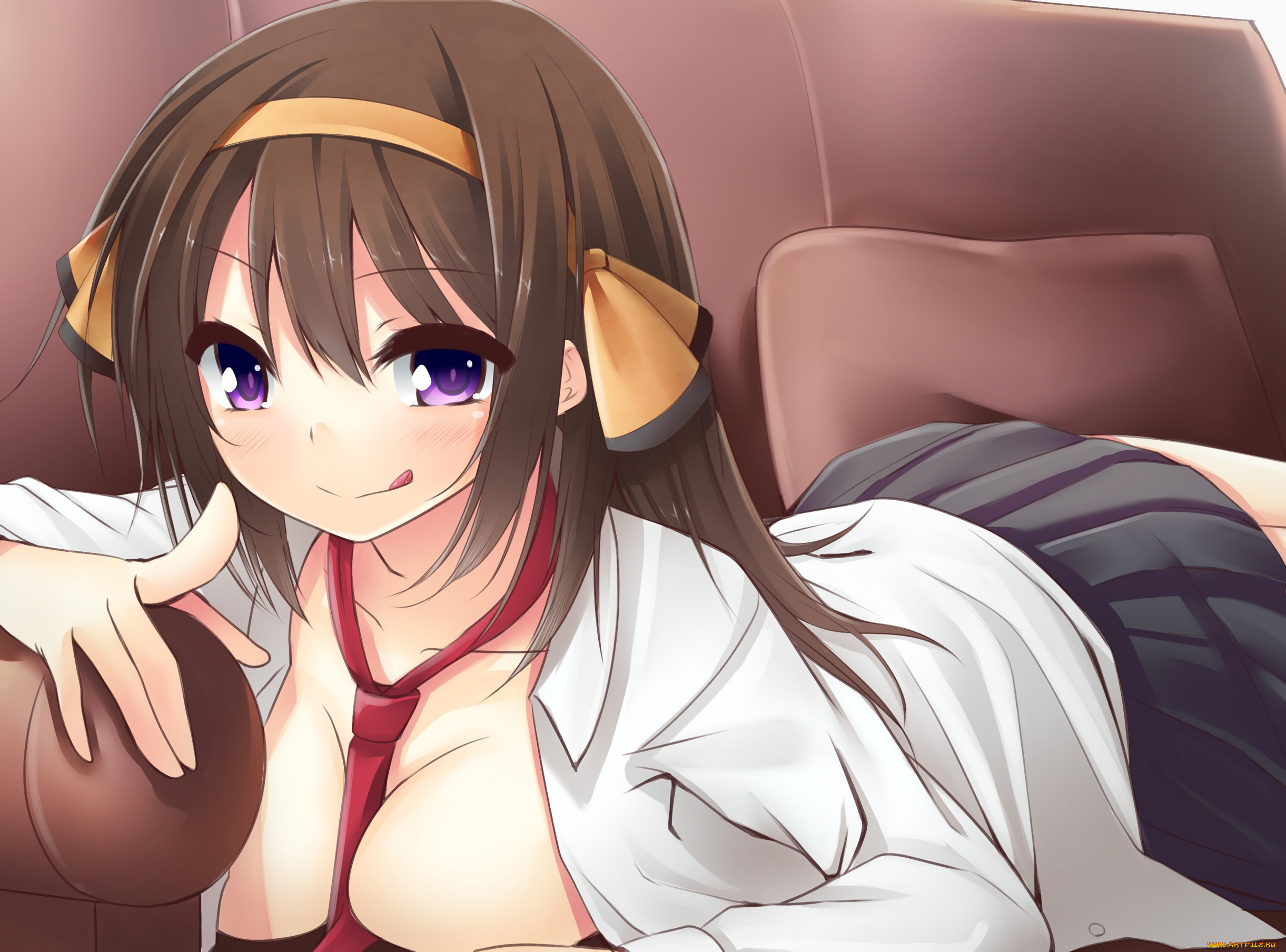 аниме, unknown, , другое, бант, диван, юбка, фон, рубашка, взгляд, галстук, девушка