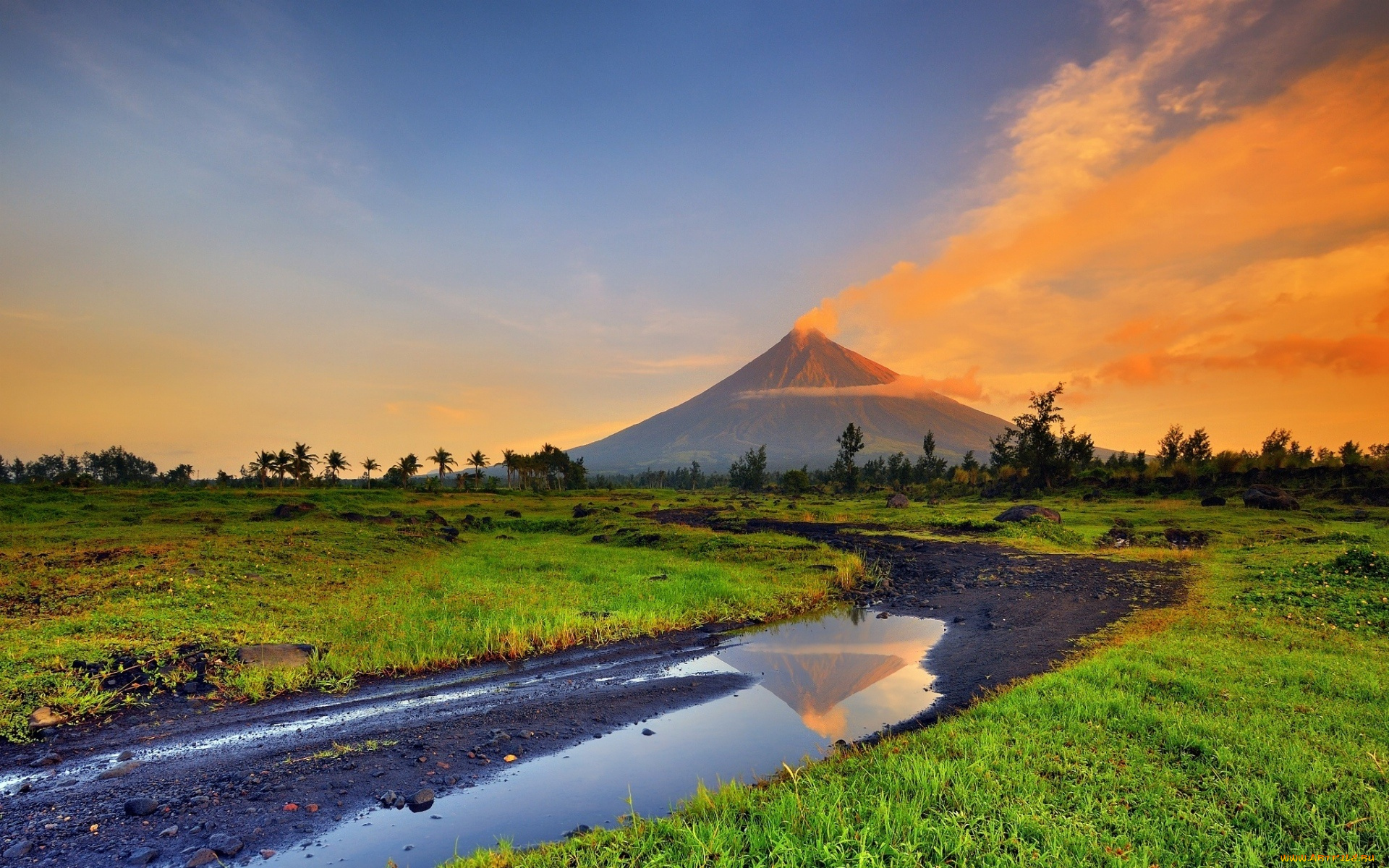 природа, реки, озера, вулкан, трава, дорога, небо, лужи