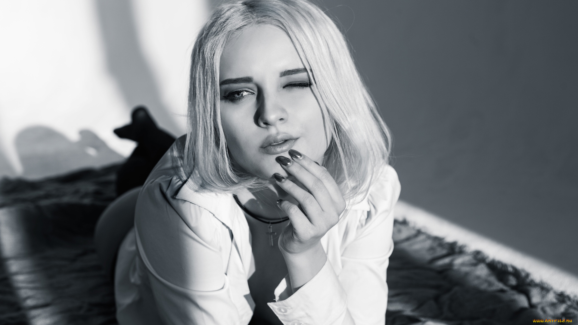 девушки, kirdjava, блондинка, рубашка, черно-белая