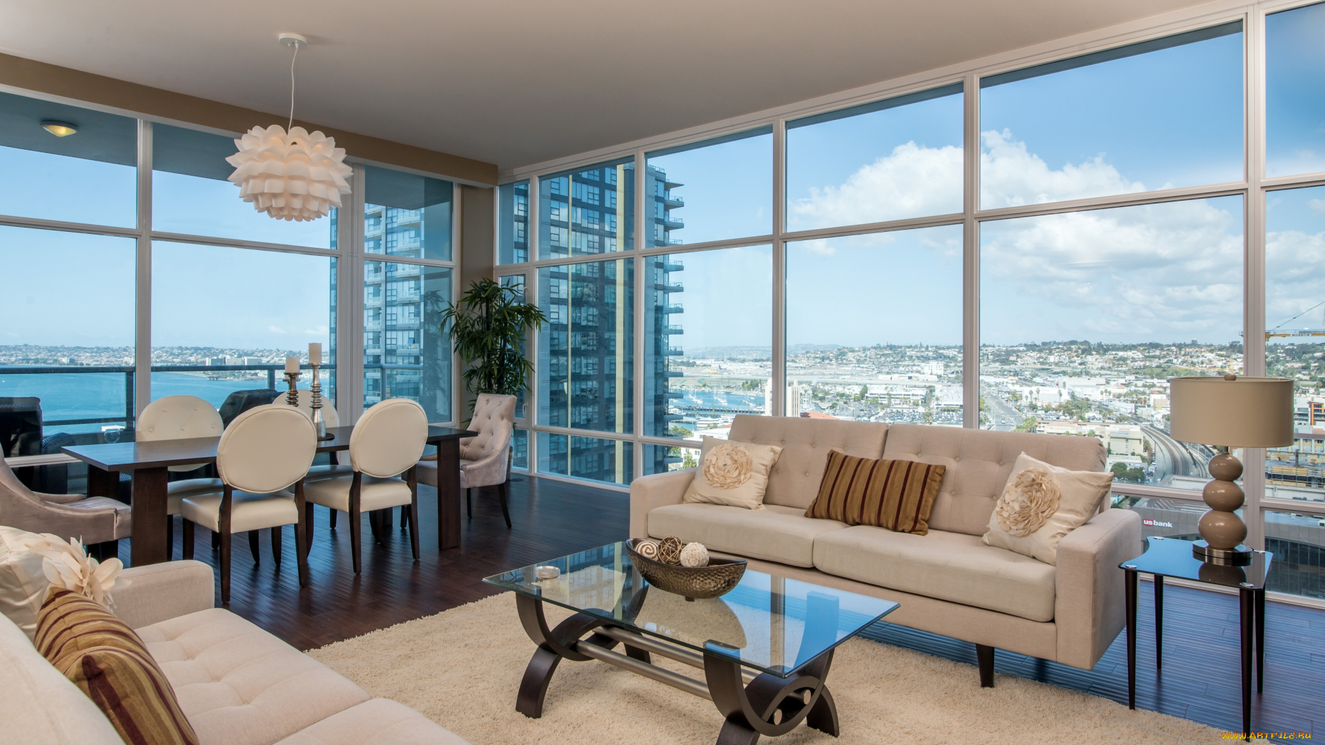 интерьер, гостиная, люстра, окна, диван