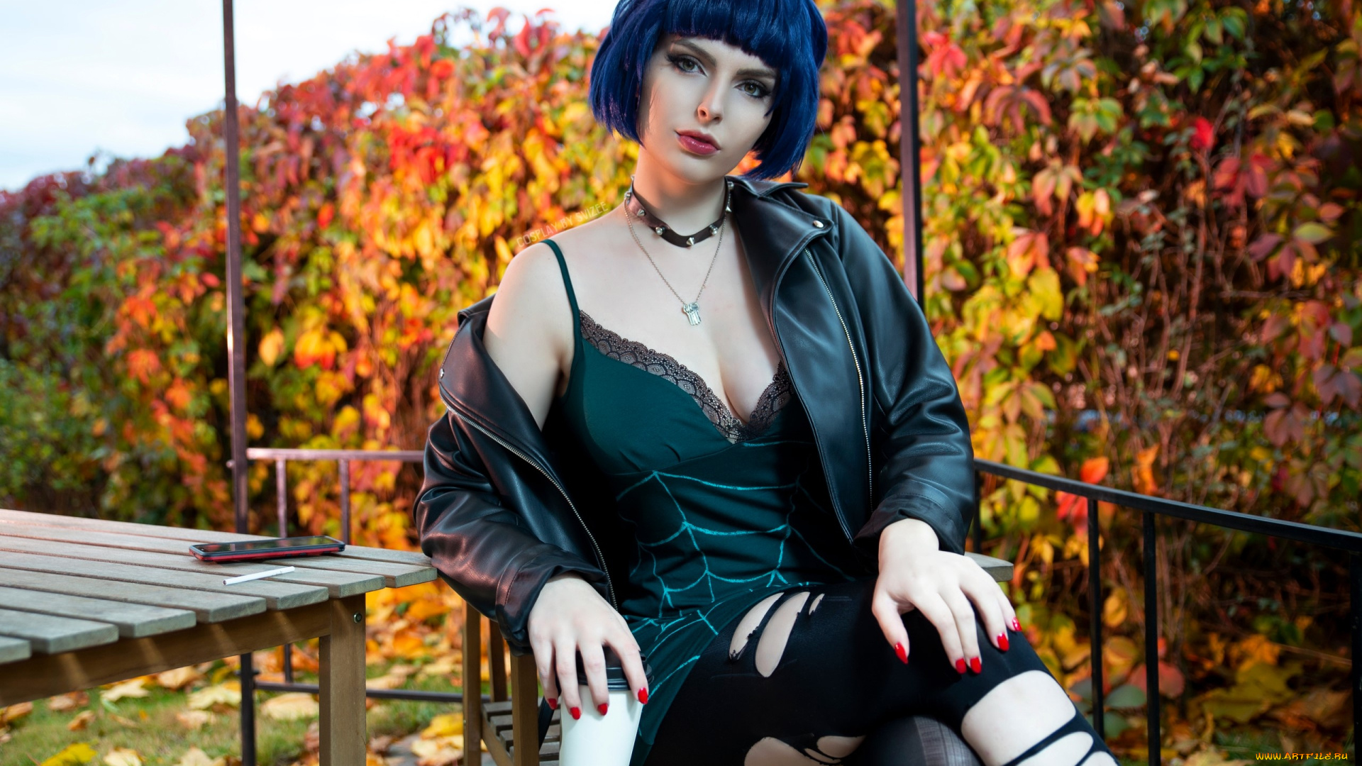 девушки, анастасия, волкова, , svizee, образ, косплей, наряд, куртка, осень, терраса, колготки, дырки, телефон, стол, стул, стакан
