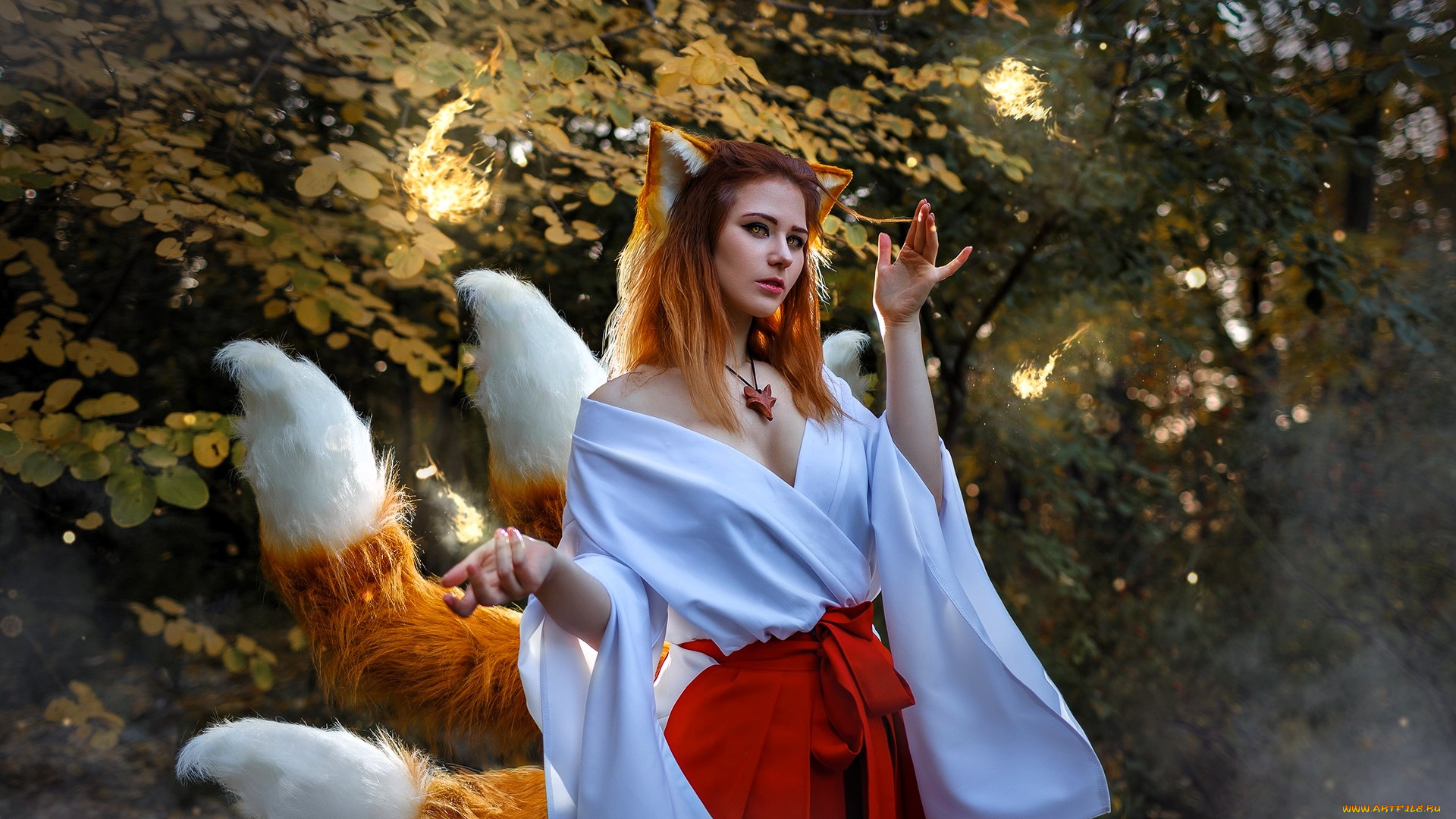 девушки, ира, сокол, образ, косплей, наряд, костюм, лиса, ушки, хвосты, осень, деревья, дым, магия, огонь