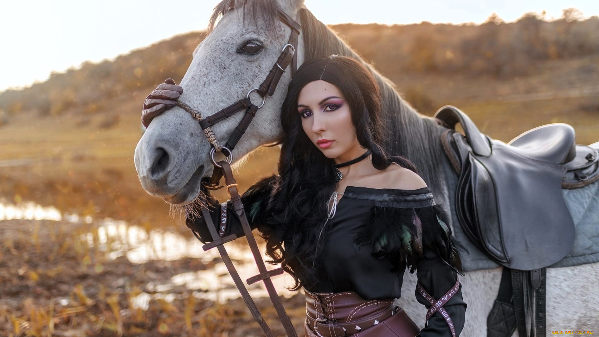 девушки, ольга, кожевникова, , lady, bell, образ, косплей, наряд, костюм, ведьма, лошадь, осень, горы, деревья, грязь, ручей