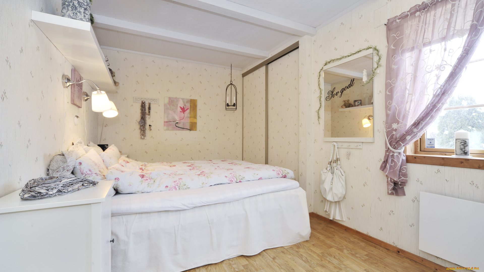 интерьер, спальня, штора, окно, кровать, светильник