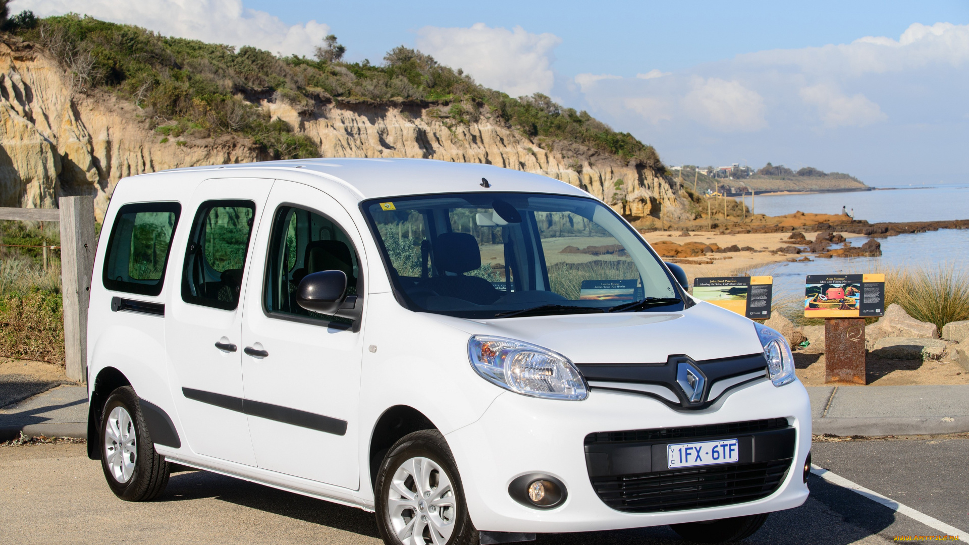 автомобили, renault