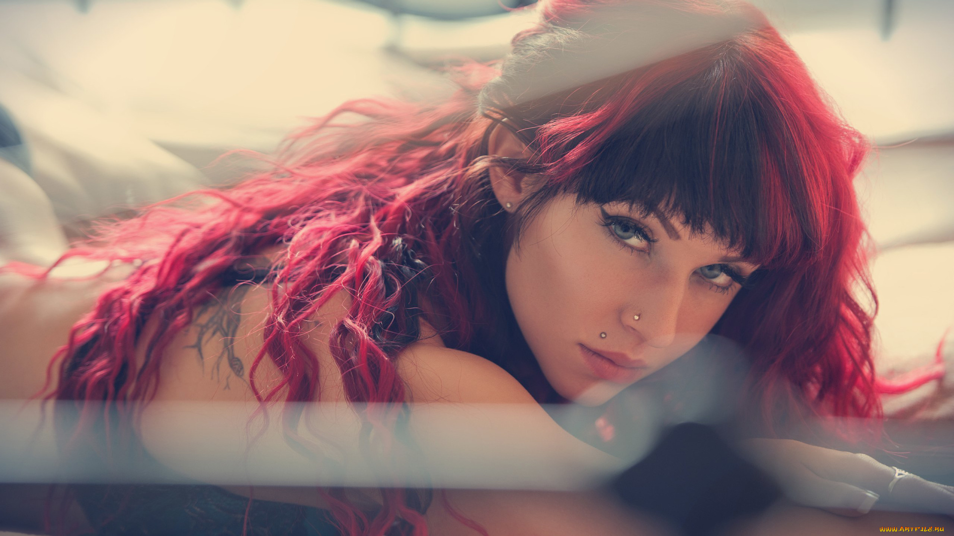 emma, howes, девушки, emma, howes, девушка, рыжеволосая, красотка, пирсинг, макияж, поза, причёска, крашеная, флирт, стройная, сексуальная, татуировка, тату