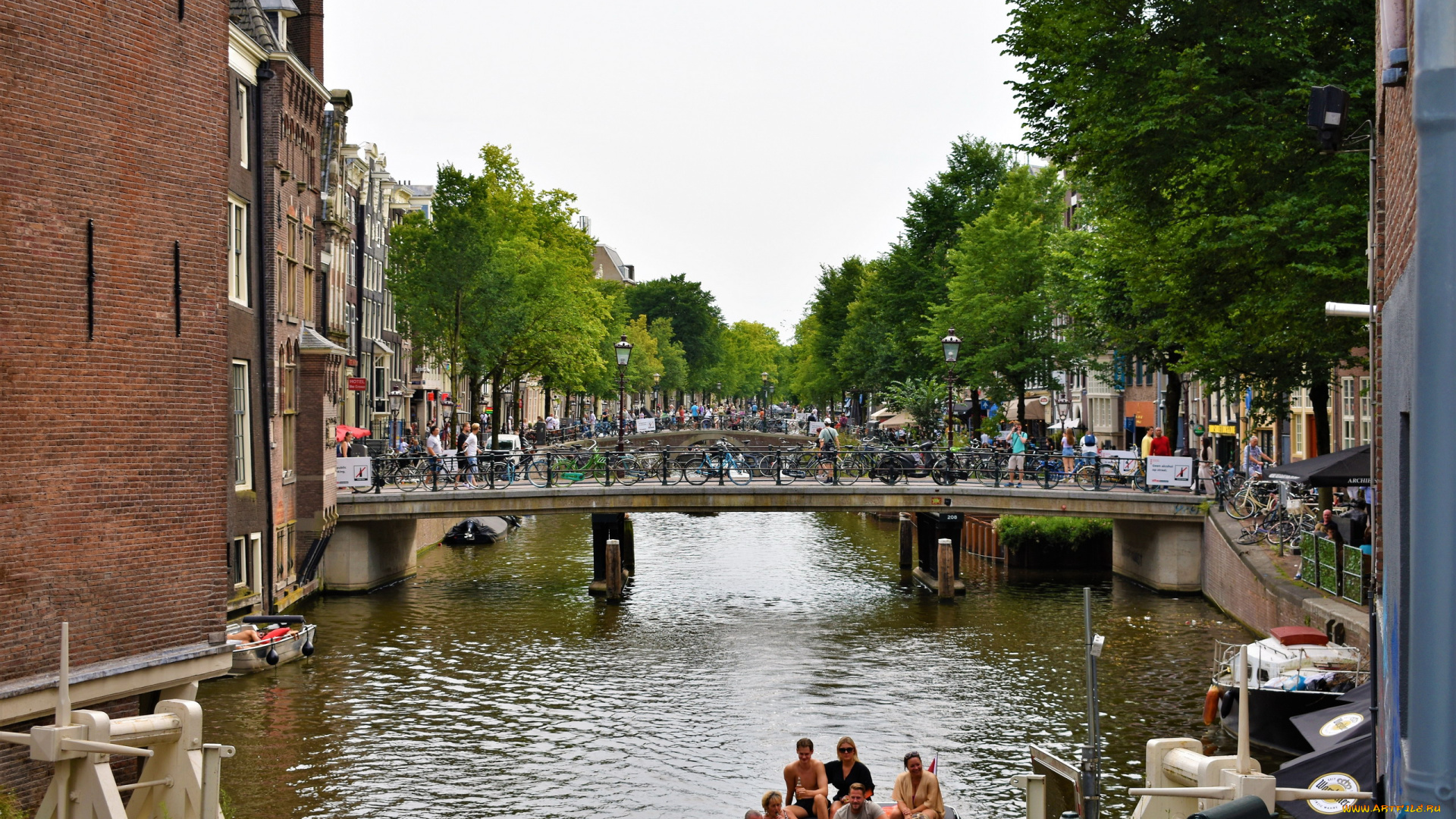 города, амстердам, , нидерланды, канал, мост, набережная, туристы, лодки