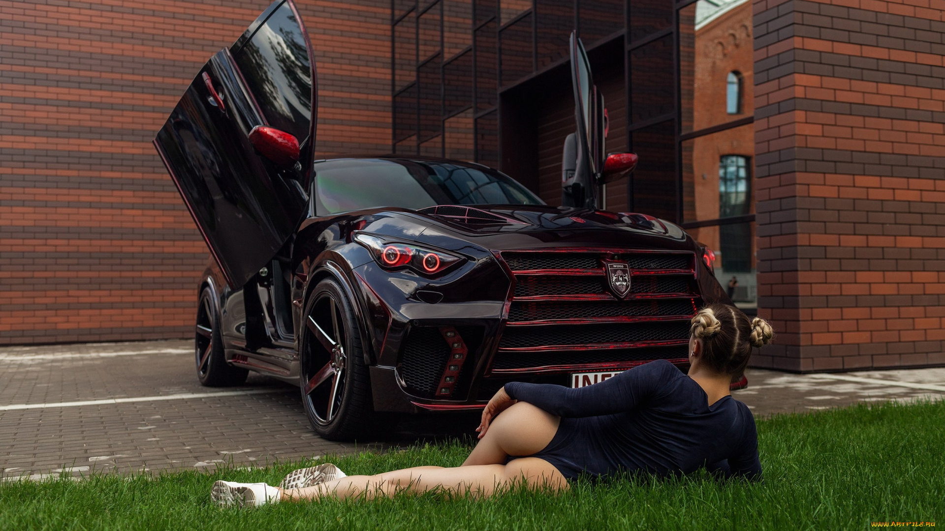 автомобили, -авто, с, девушками, девушка, автомобиль, травка, лежит, дом, чёрный